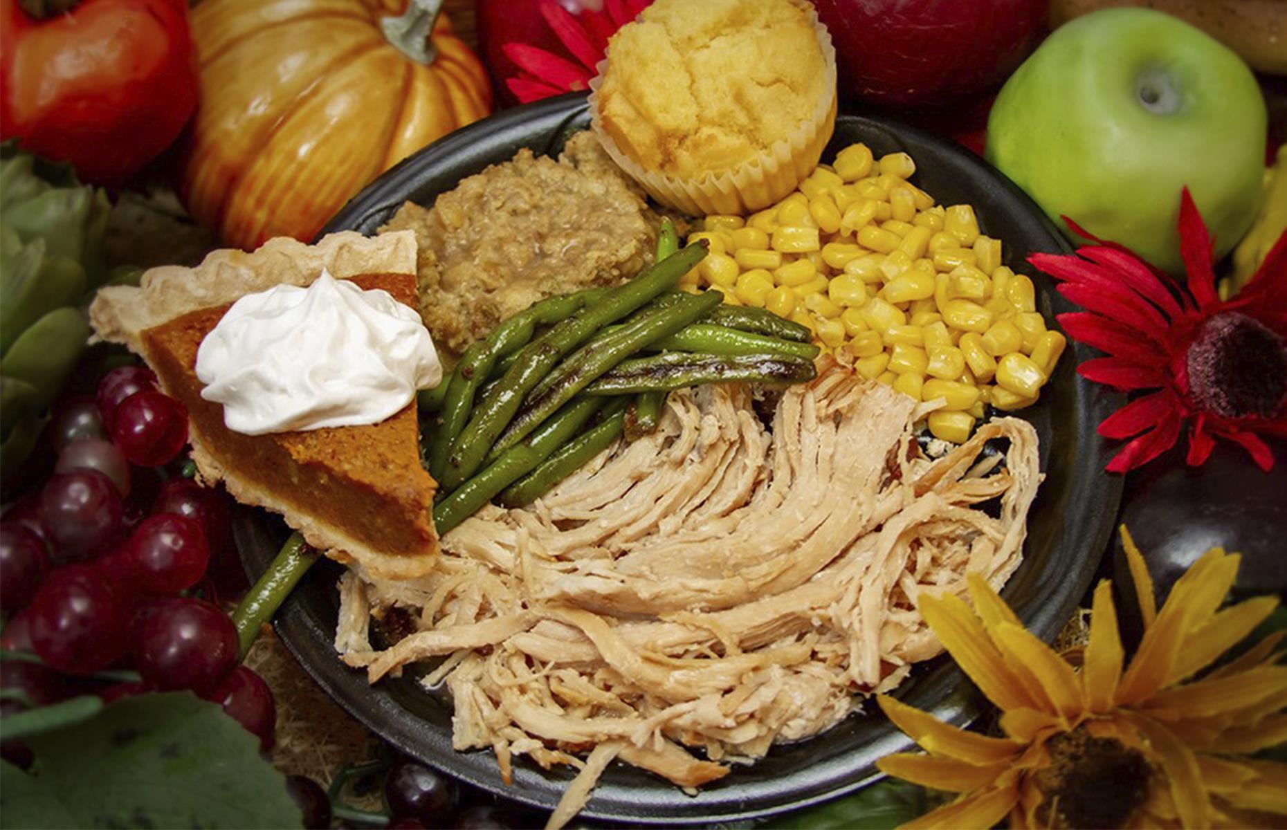 18. Thanksgiving dinner, Holiday World & Splashin' Safari, Santa Claus, Indiana