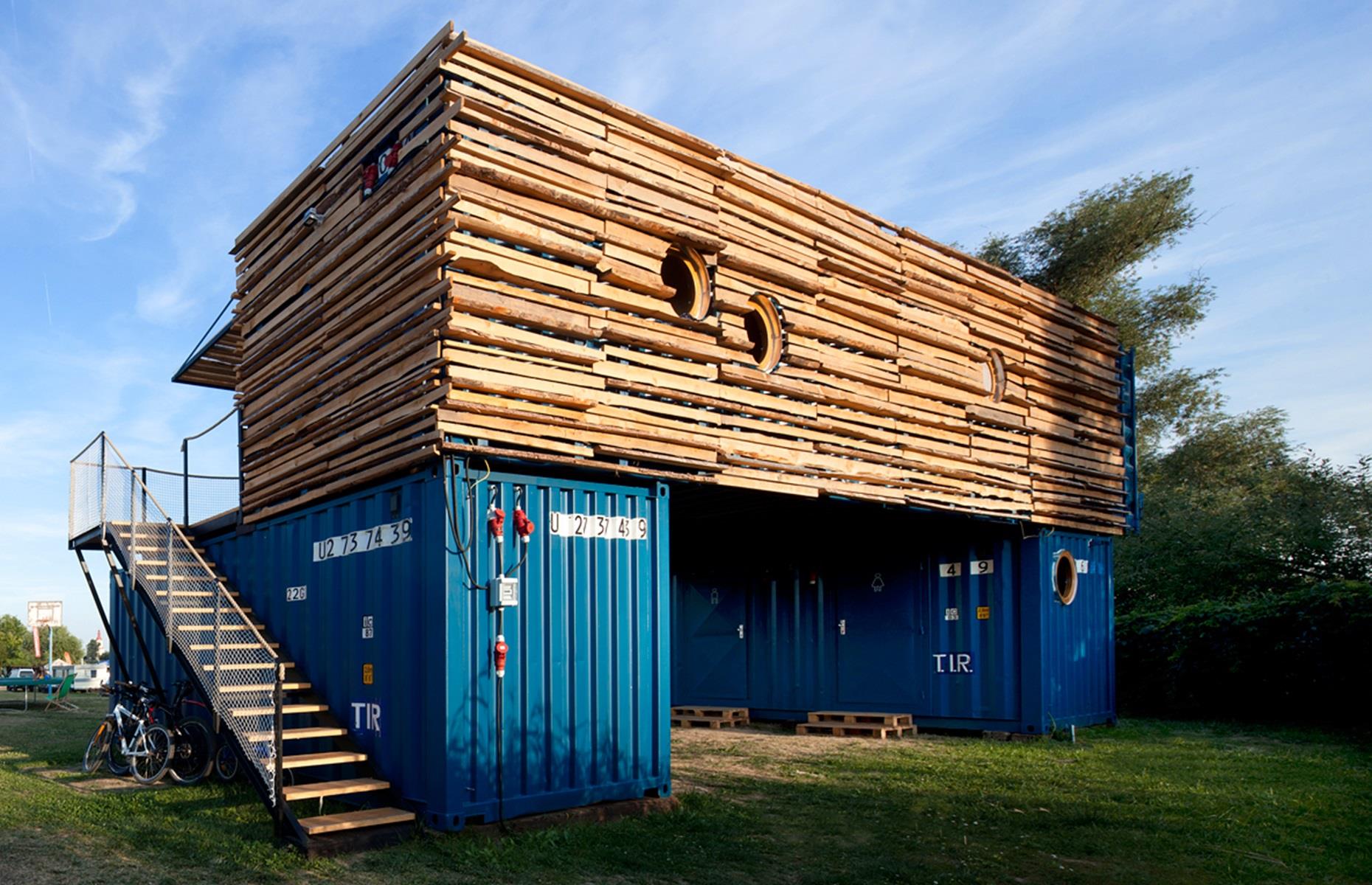 Un hôtel en container, Křešice, République tchèque