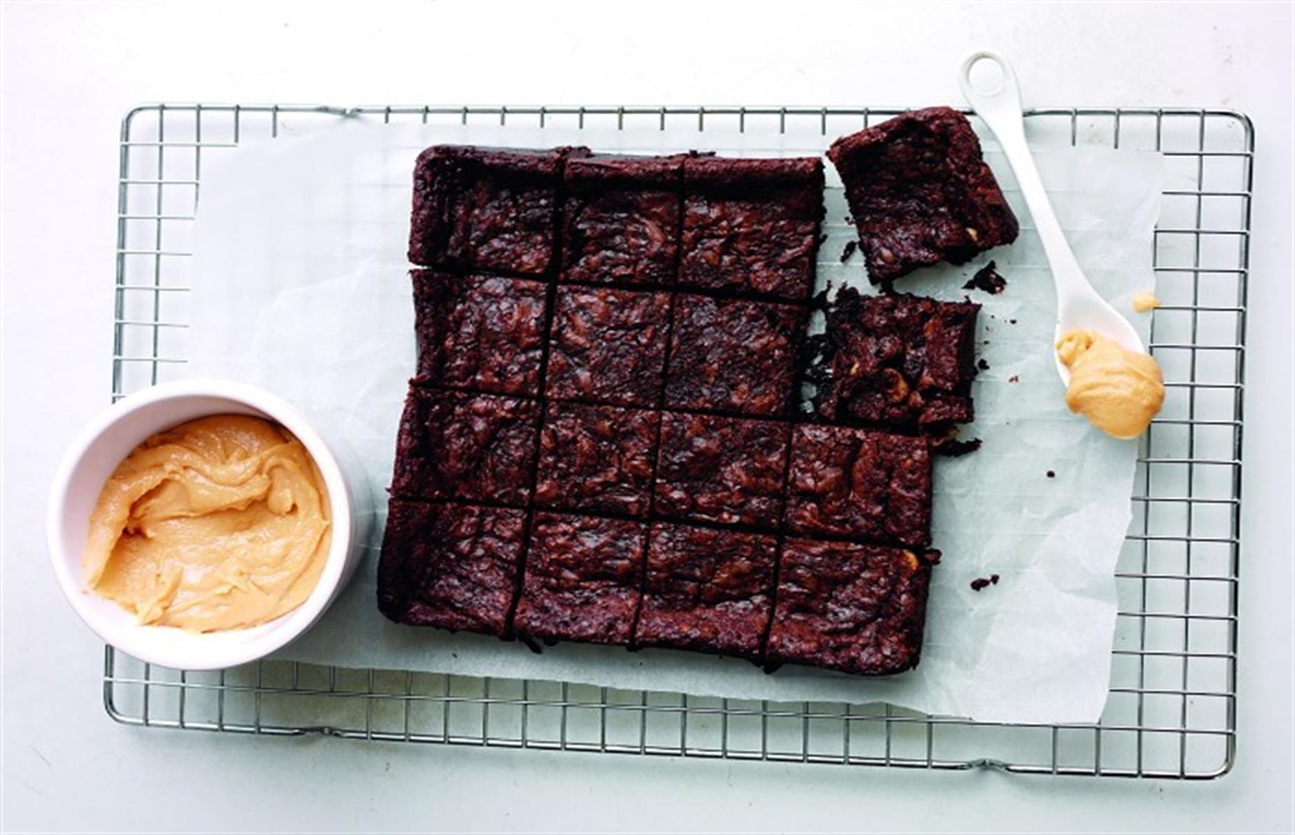 Chocolate brownies with dulce de leche