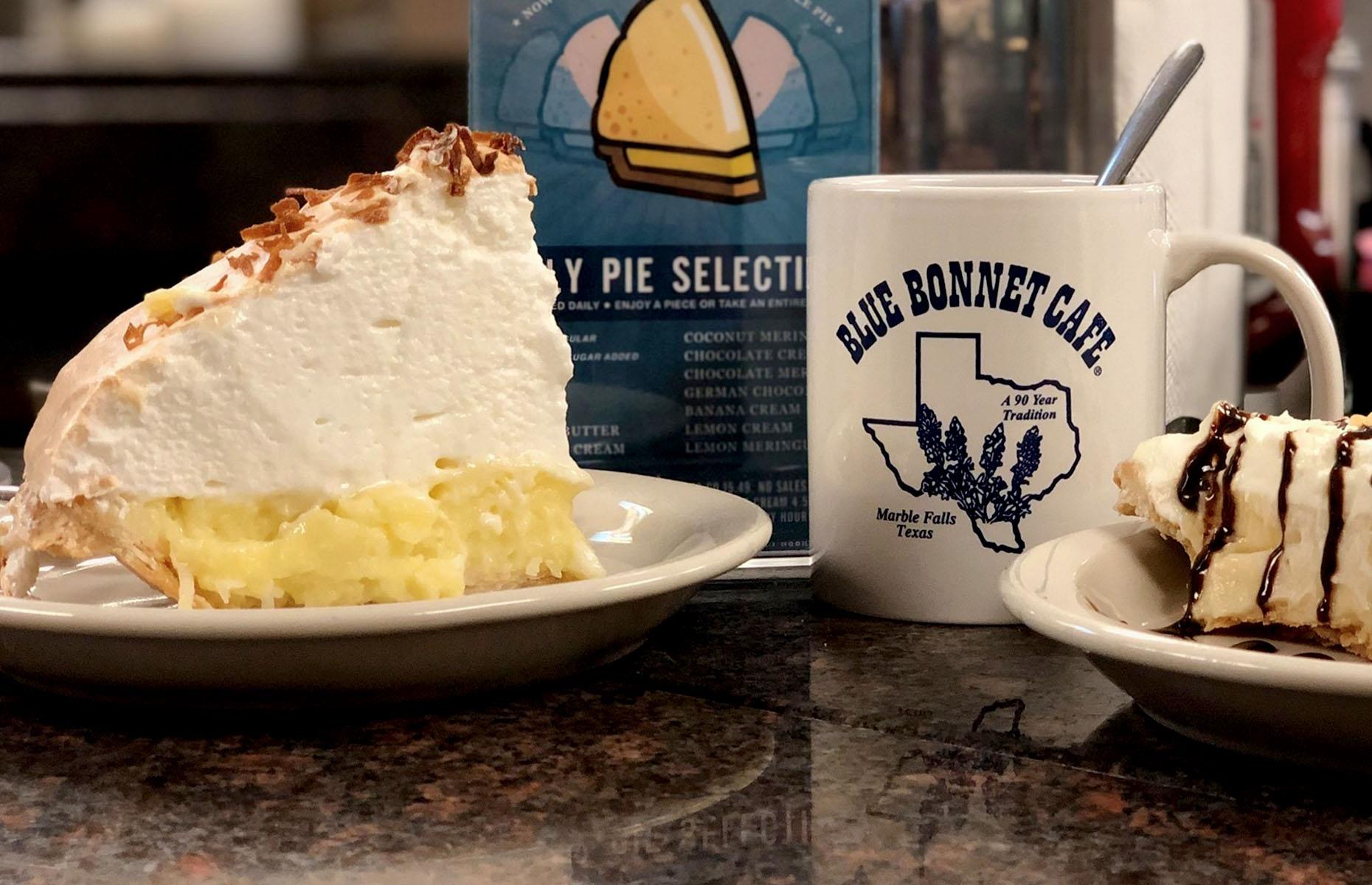 Texas: Blue Bonnet Cafe, Marble Falls