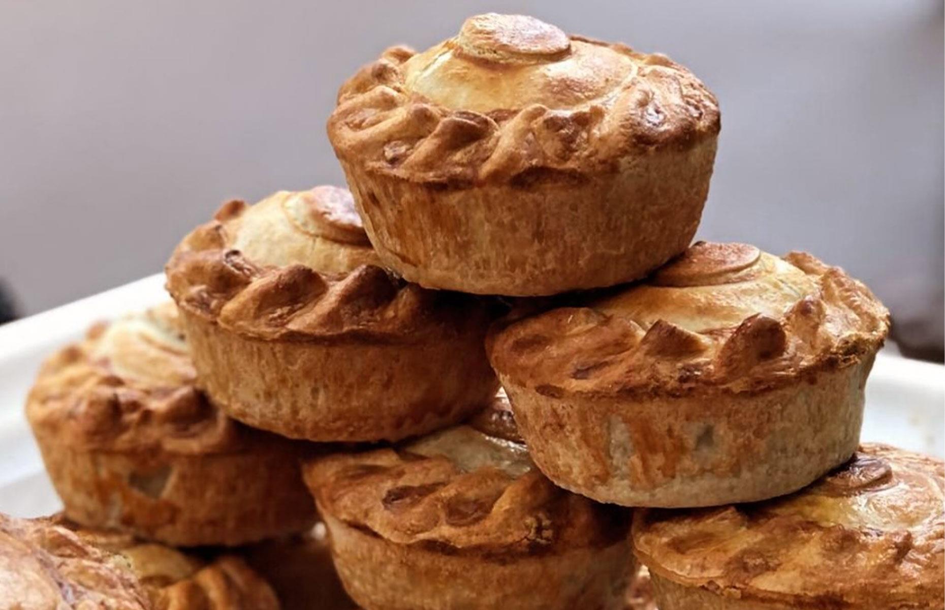 3. London: Mēs Pies and Wine, Brent