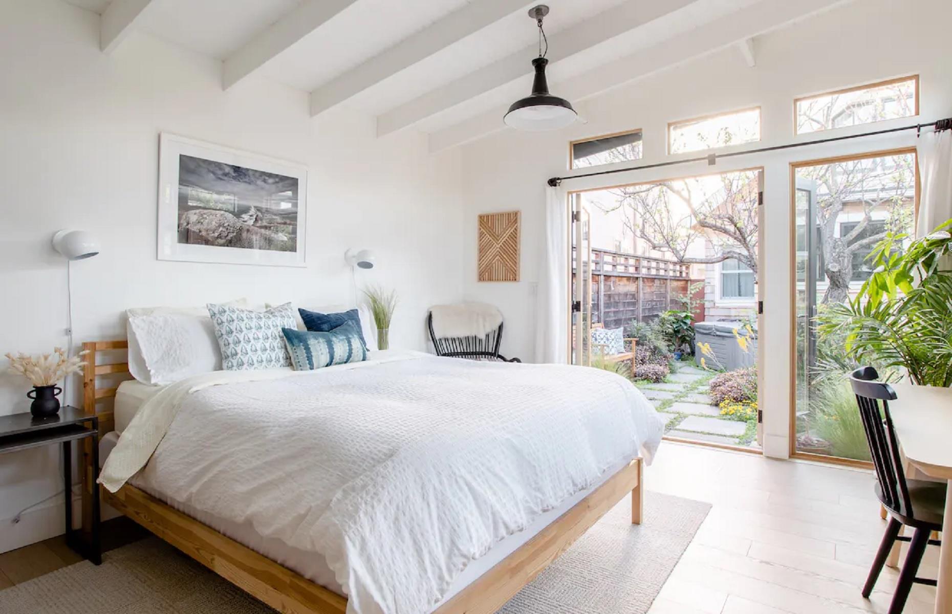 Garden guest suite