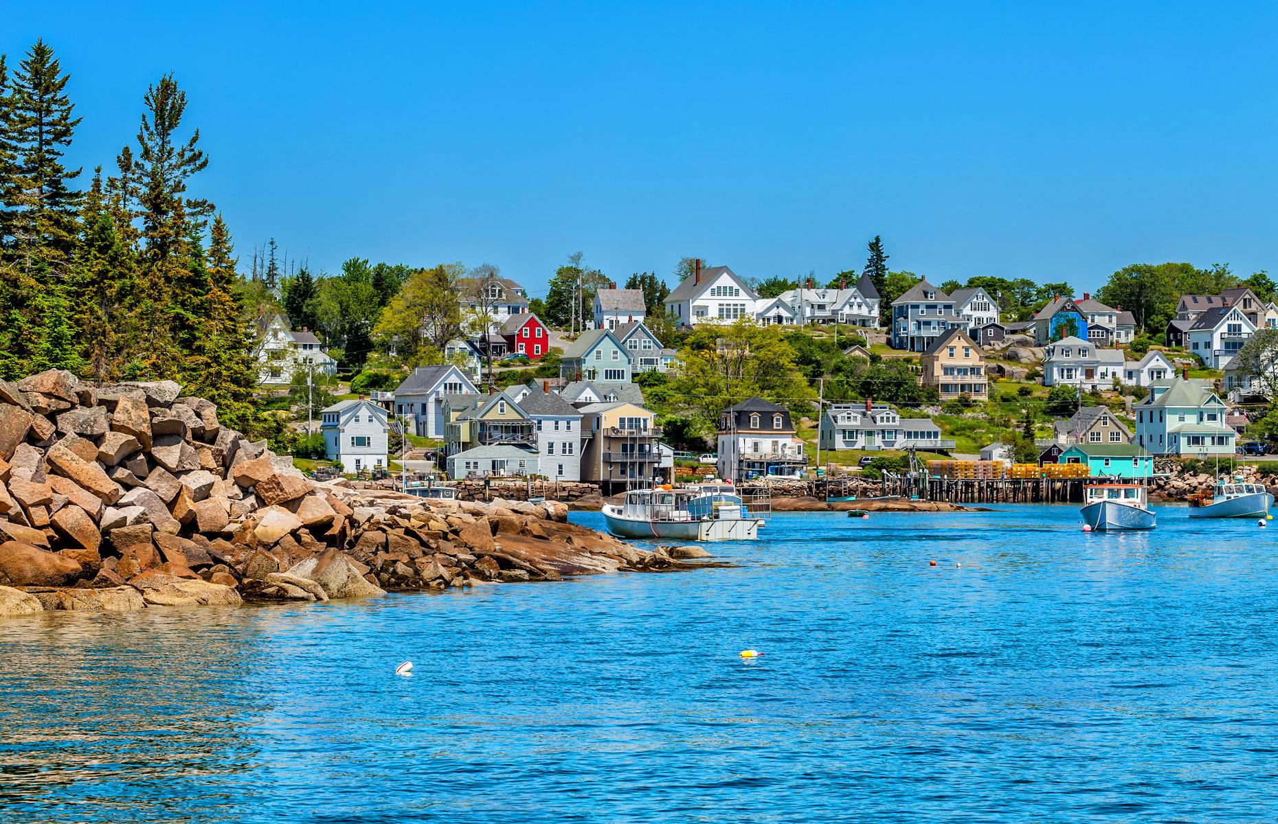 35. Maine, overall state tax rate: 11.81%