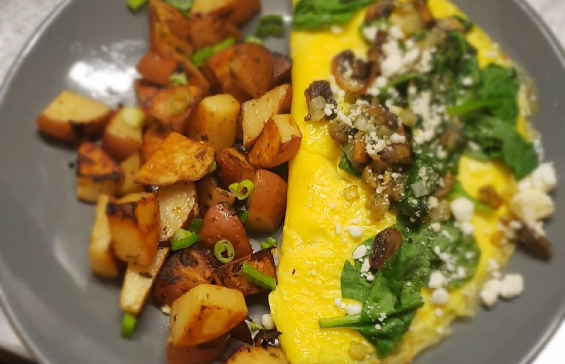 Kansas: cheesy mushroom and spinach omelet, Sunrise on 39th, Kansas City