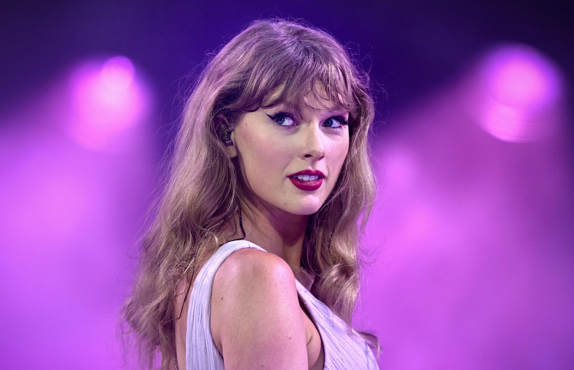 Taylor Swift now: up to $860 (£660)