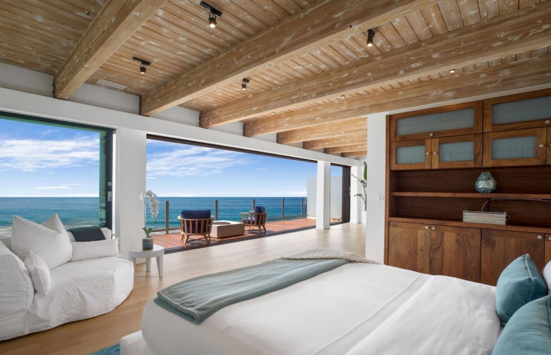 Matthew Perry's Malibu beach house: sold for $13.1 million