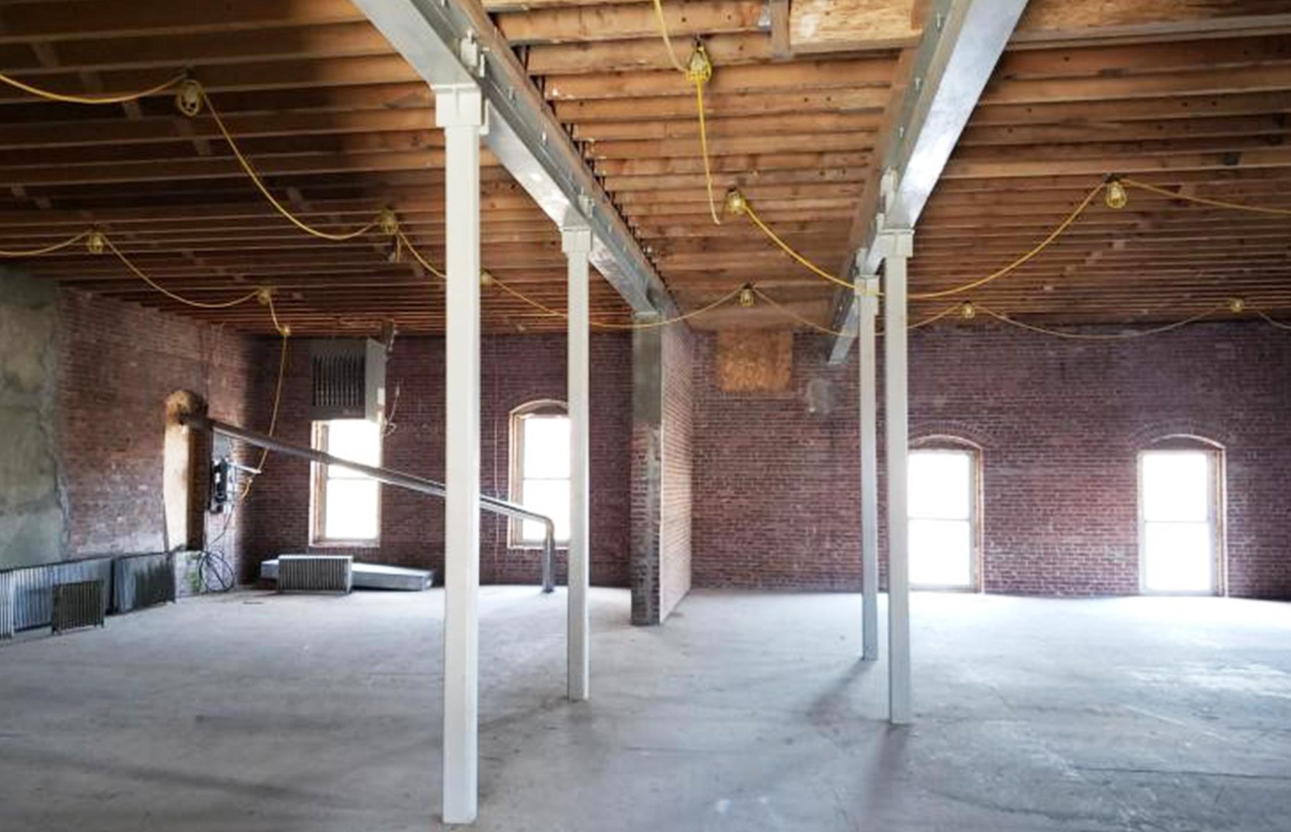 Old hardware store, Maine, USA: £172,000 ($225k)