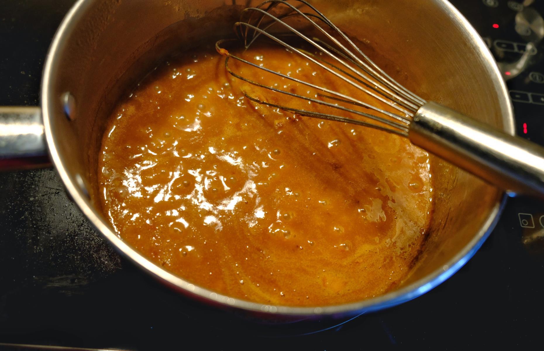 3. Sieve lumpy gravy