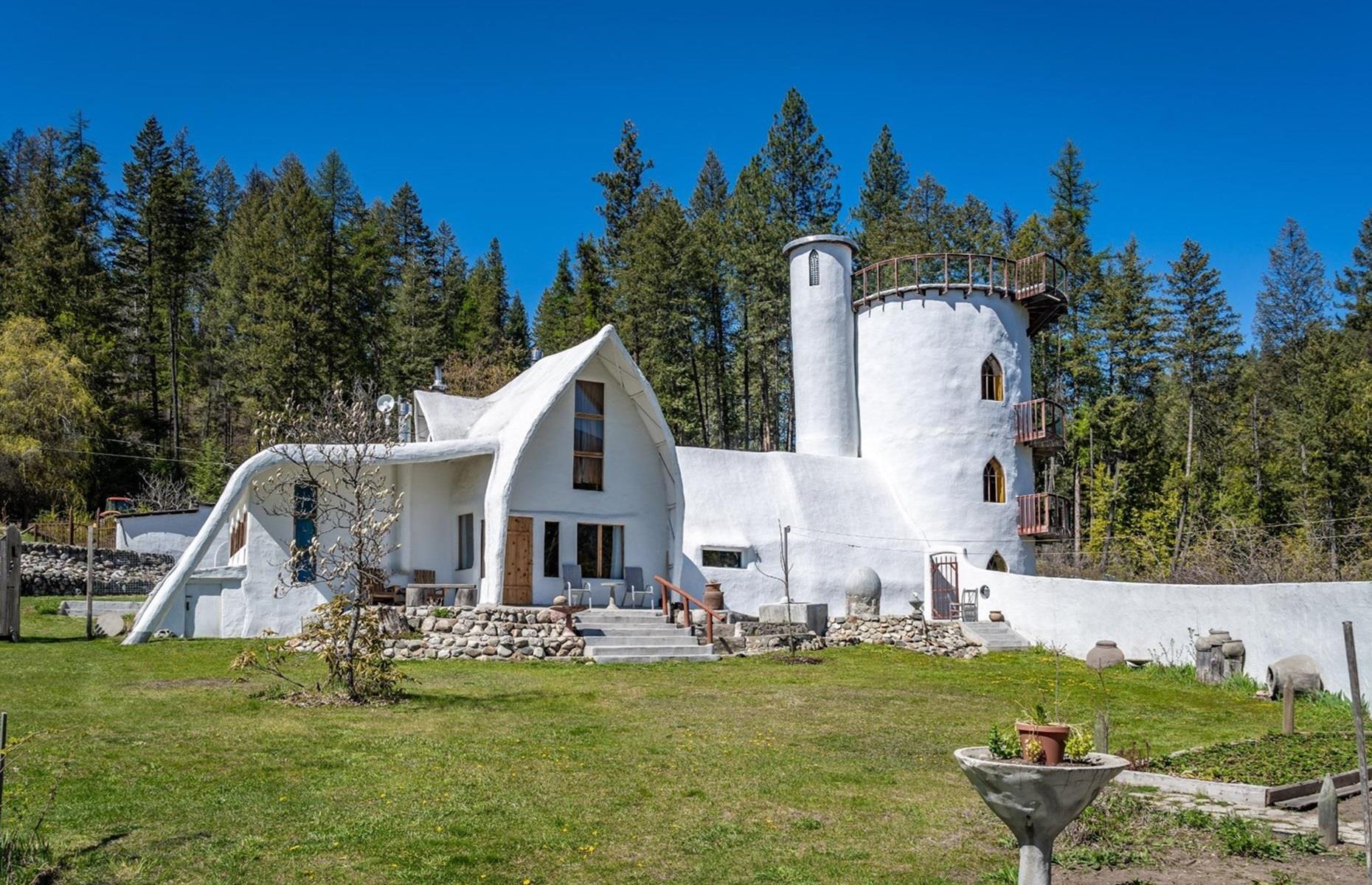 Christina Lake castle, Boundary Country, British Columbia
