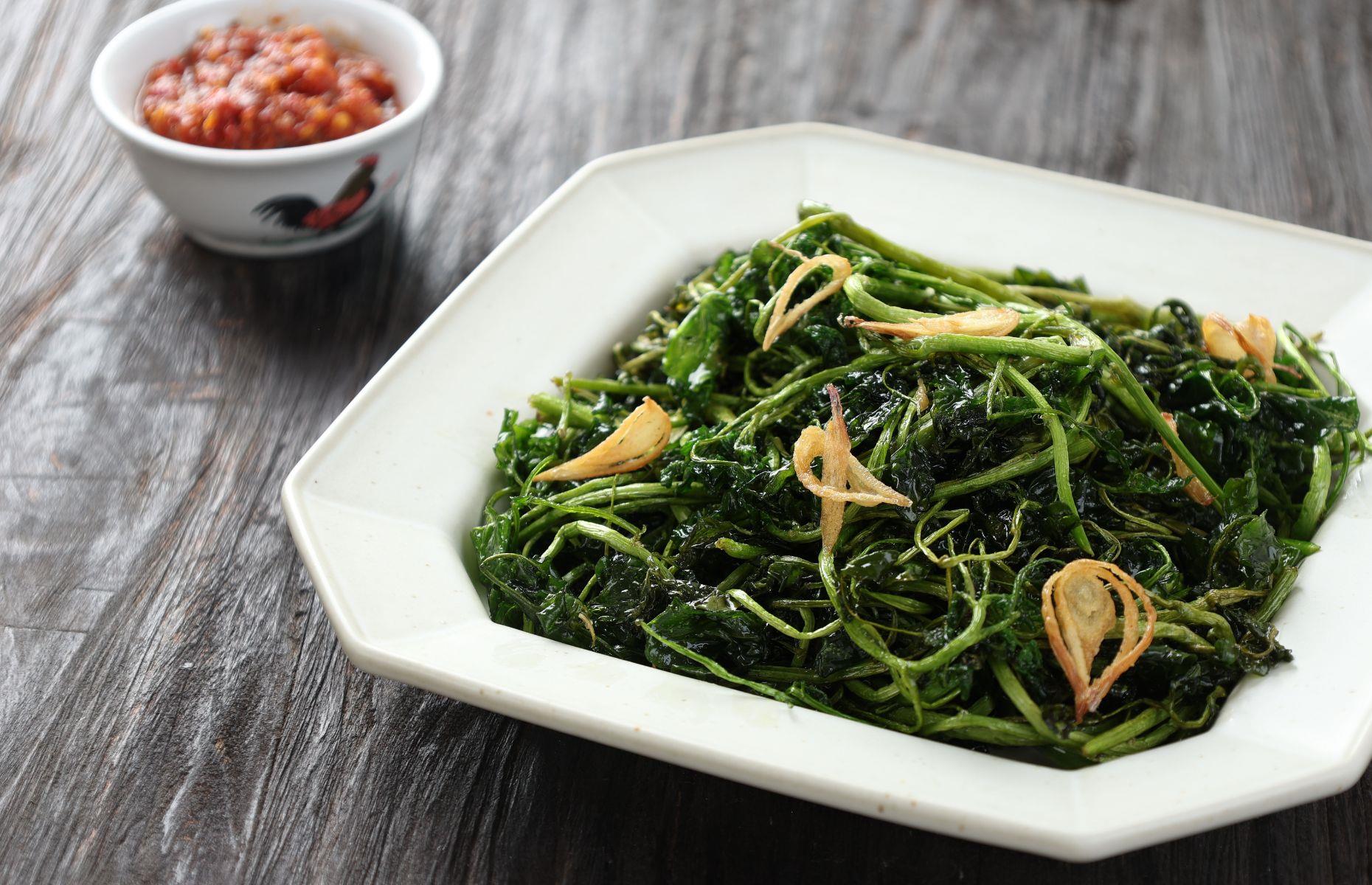 69. Fry off wilting salad leaves 