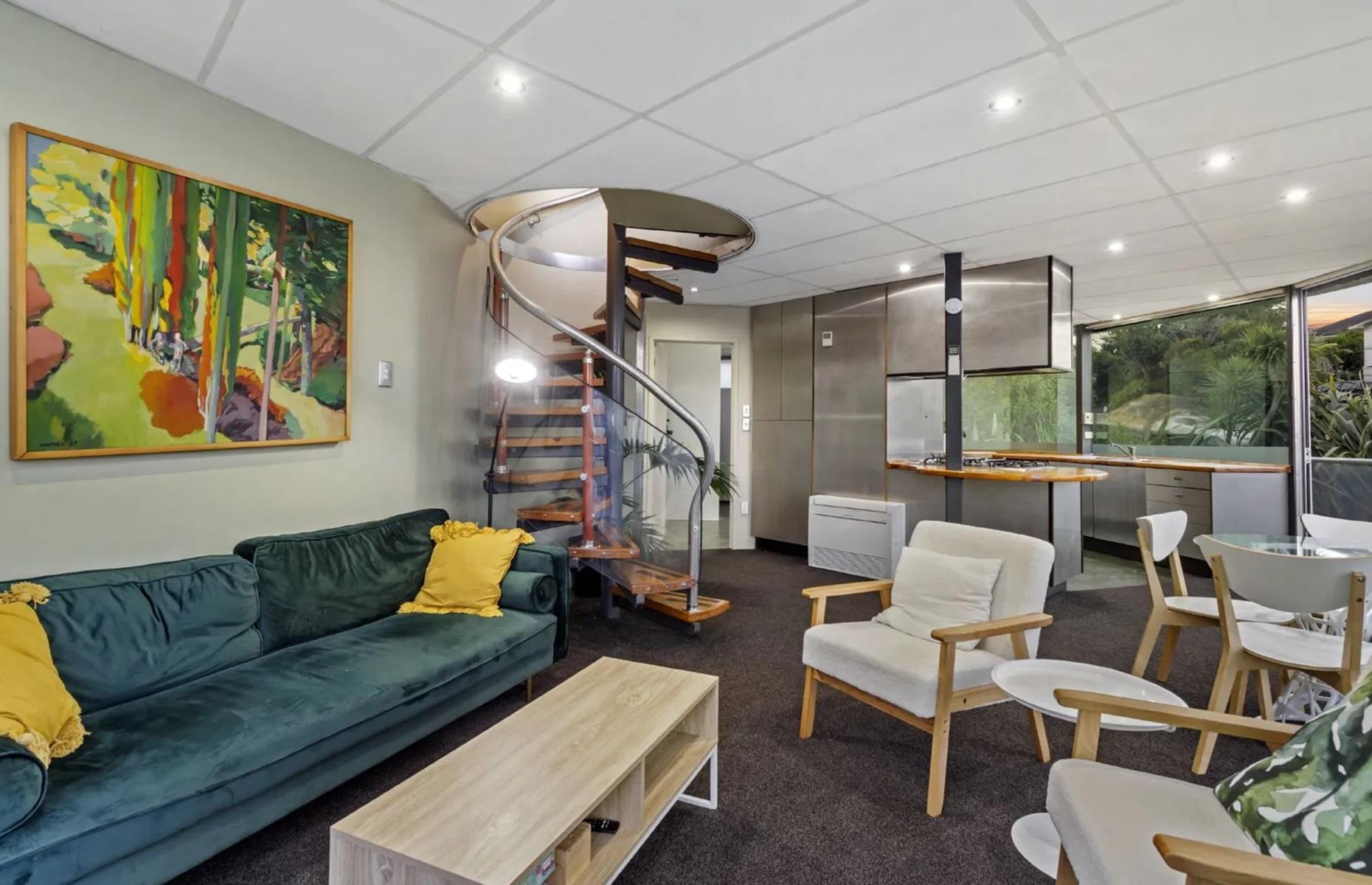 360-degree rotating home, Auckland, New Zealand