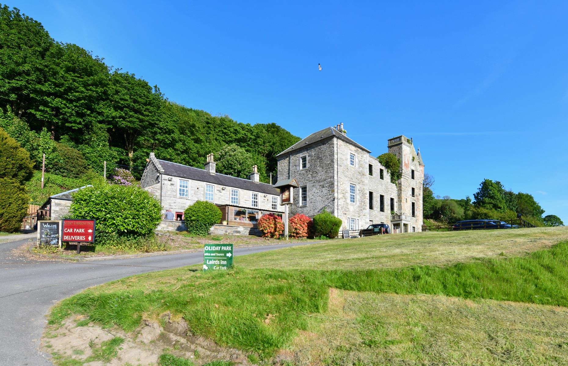 Castle Cary Estate: business included
