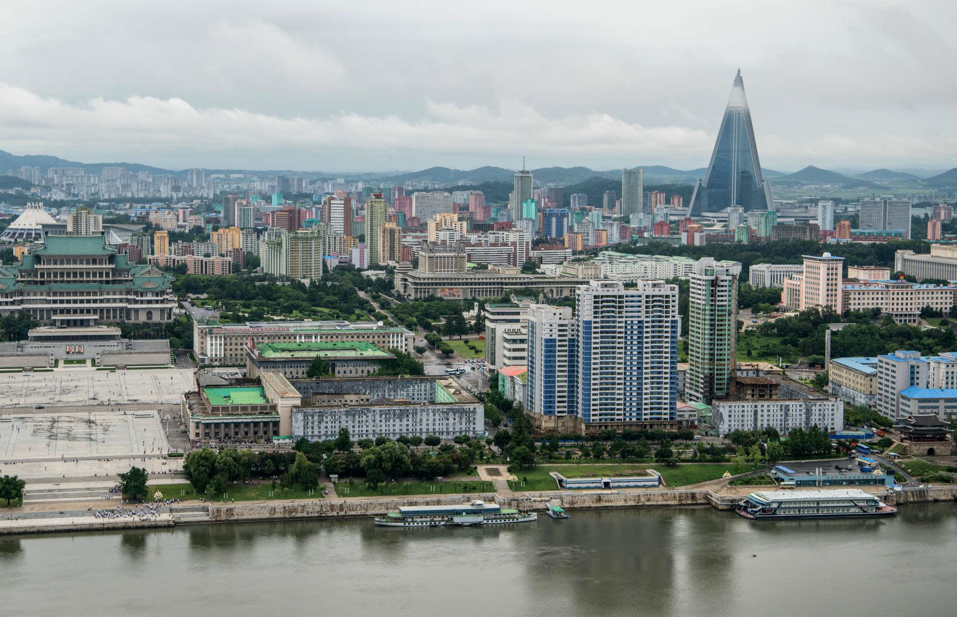 Столица северной кореи название столицы. Пхеньян. Пхеньян столица. Пхеньян столица лето. Владивосток Пхеньян.
