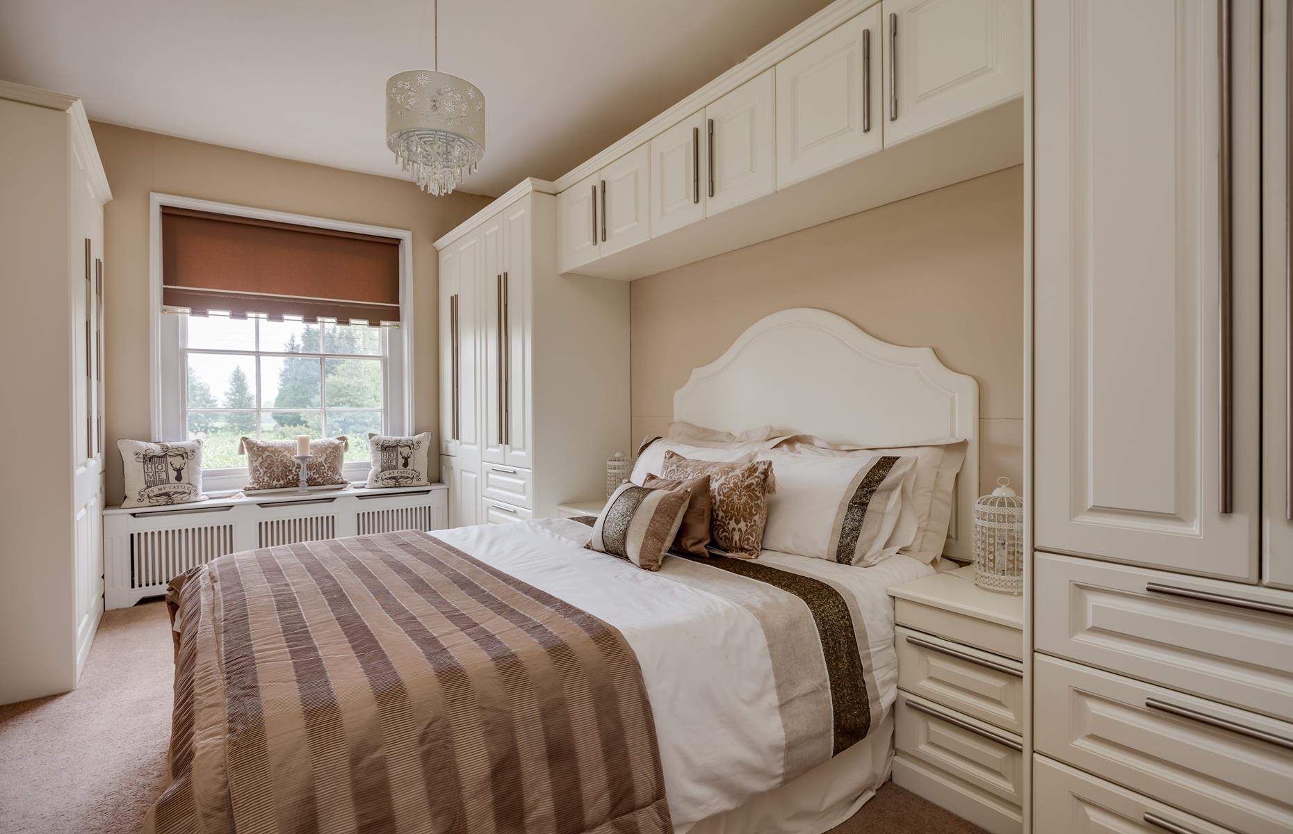 Old-fashioned built-in units 