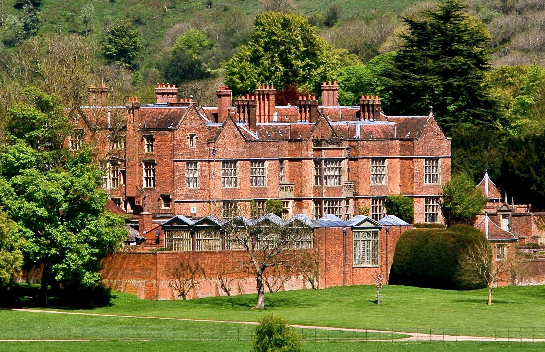 Chequers Court