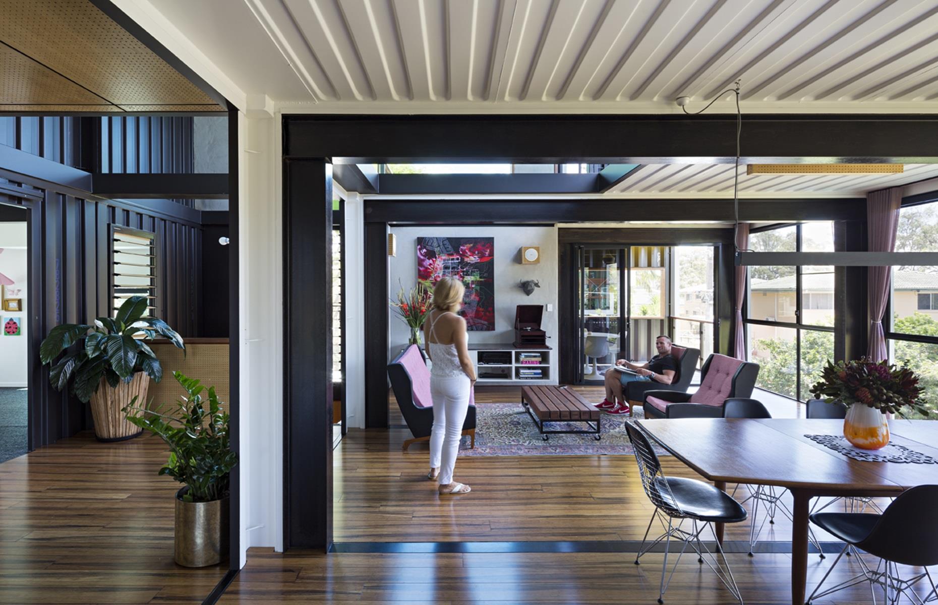 Graceville Container House, Queensland, Australia