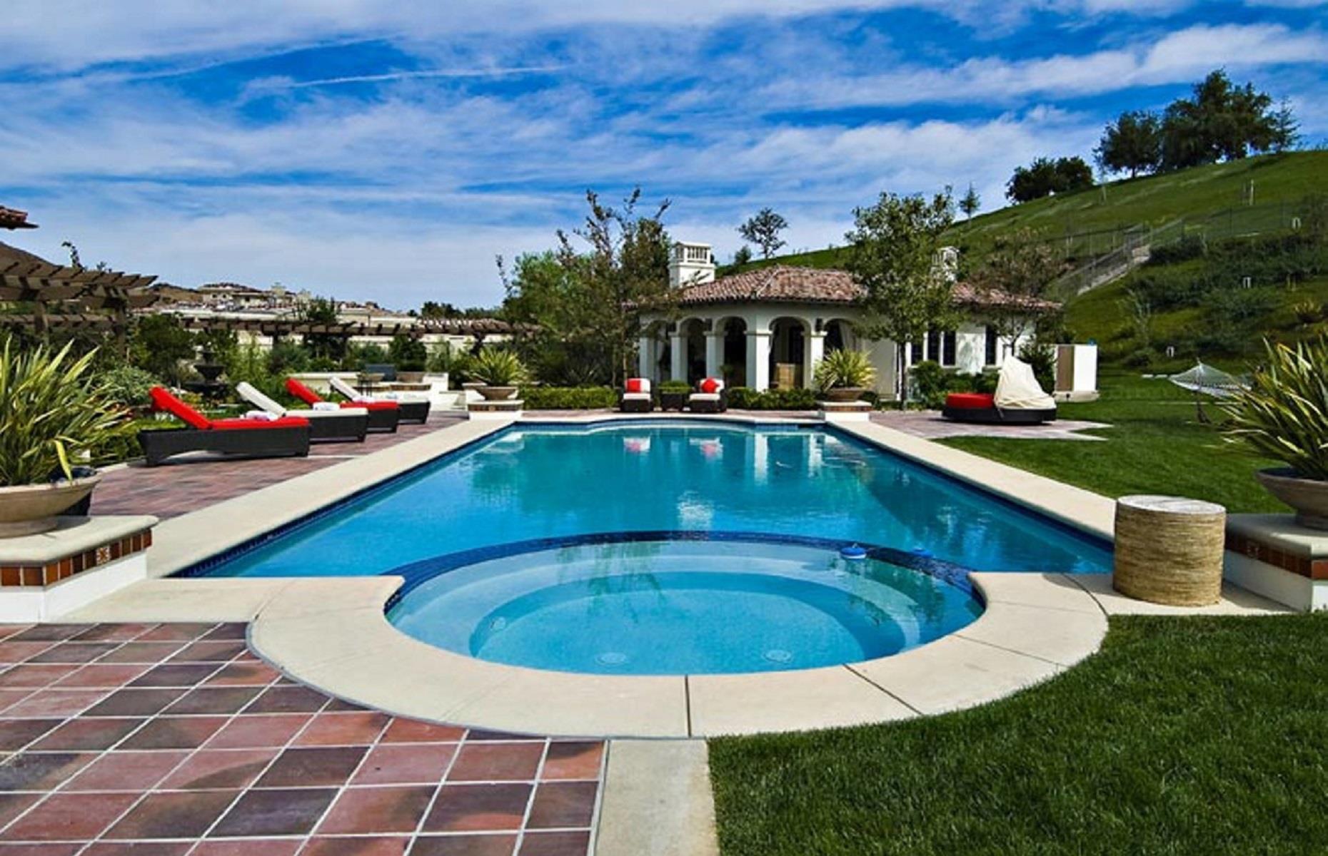 Justin Bieber's lavish starter home 