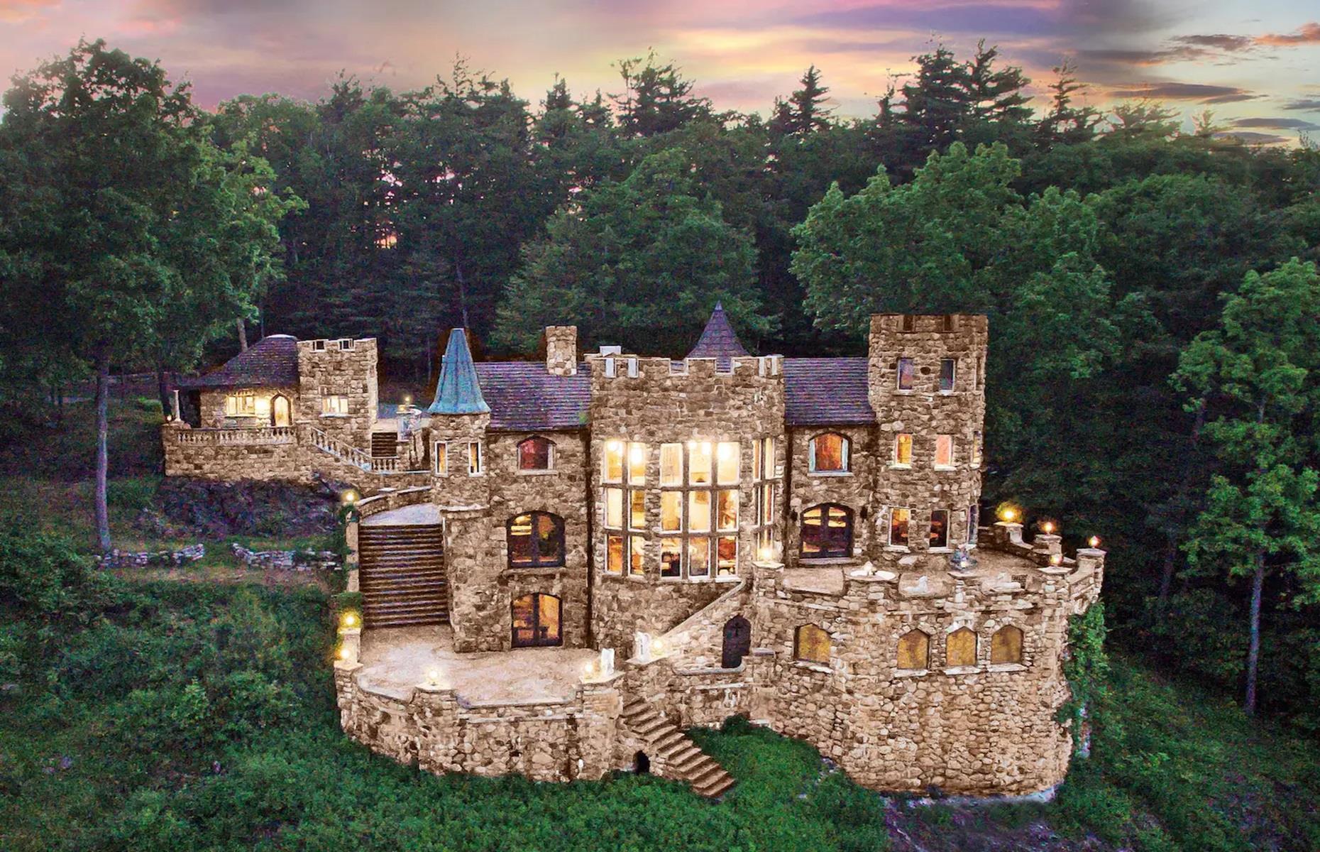 Highlands Castle, Warren County, New York