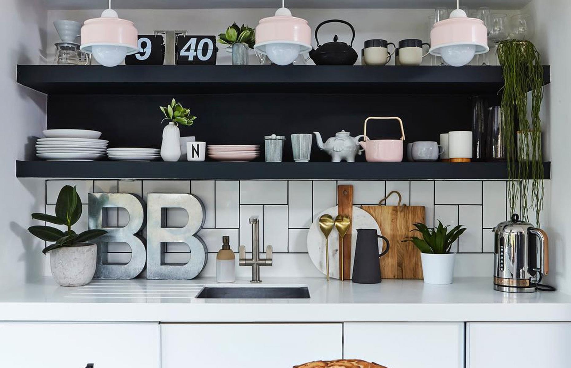 Cool and contemporary family kitchen