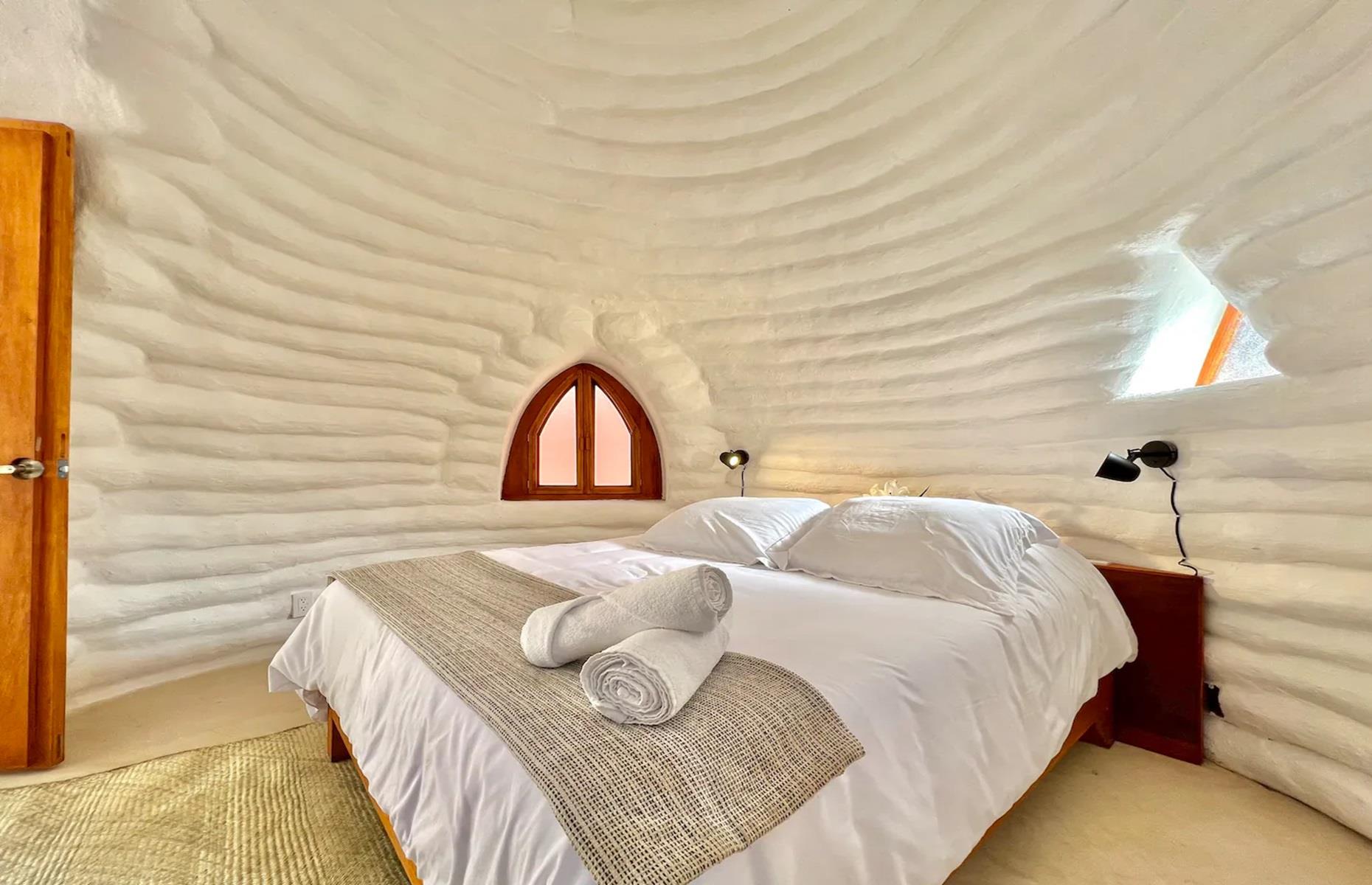 Dinky dome home, Mexico City, Mexico