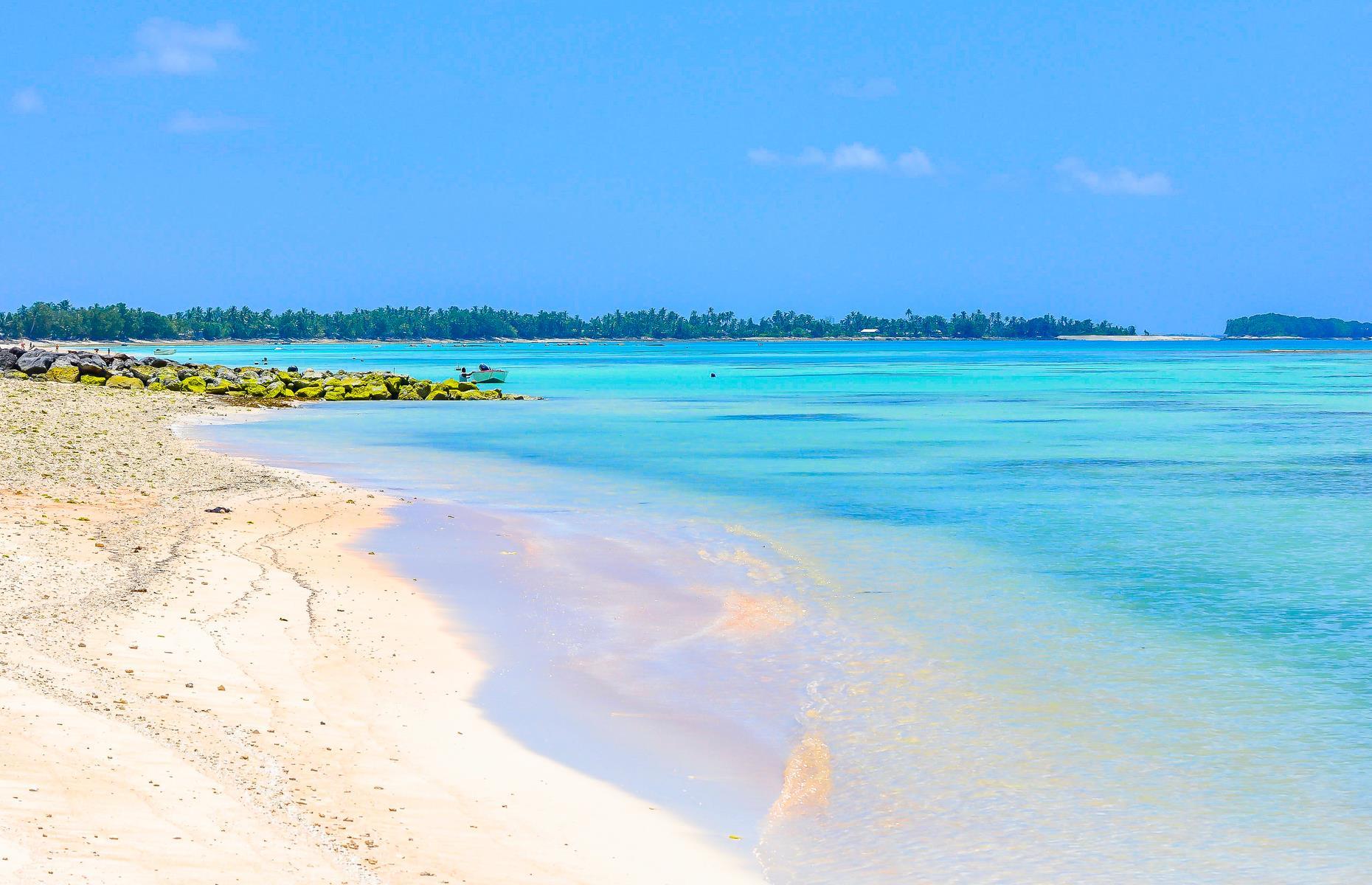 Tuvalu: 2,000 visitors per year