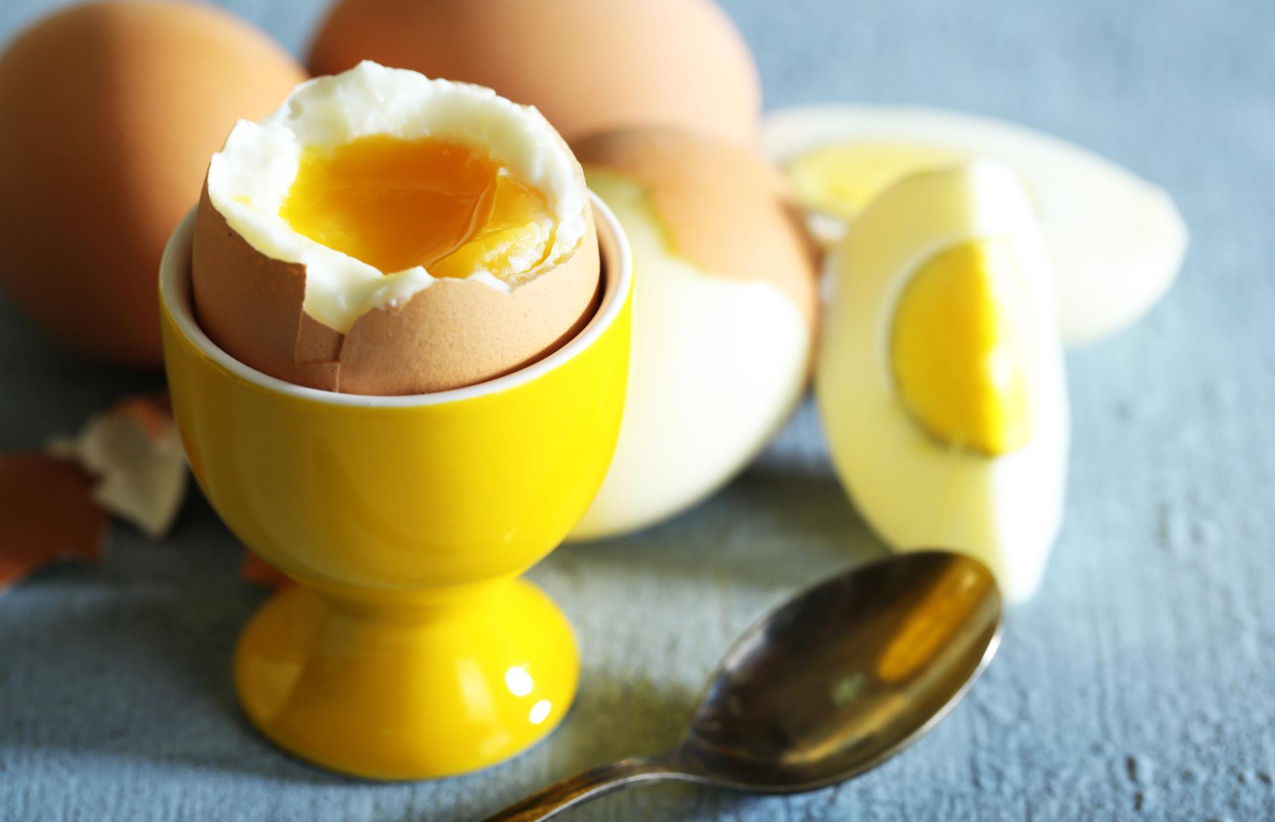 Older eggs are best for boiled eggs