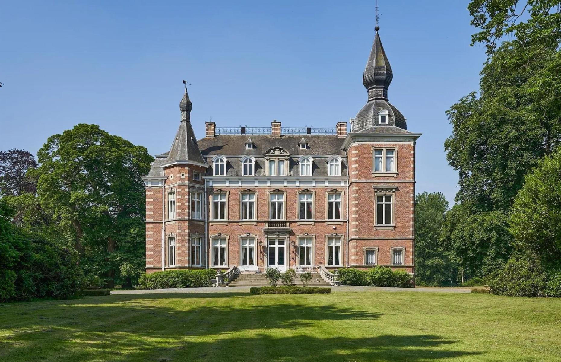 Ruddervoorde Castle, West Flanders, Belgium: POA