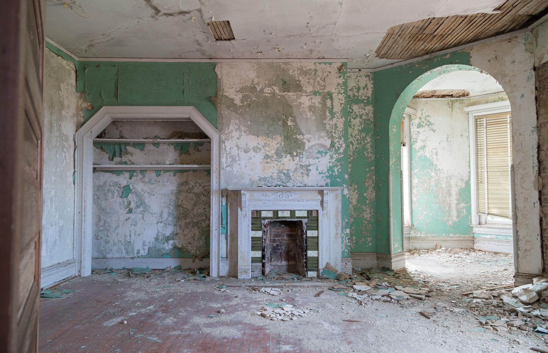 Turret alcoves