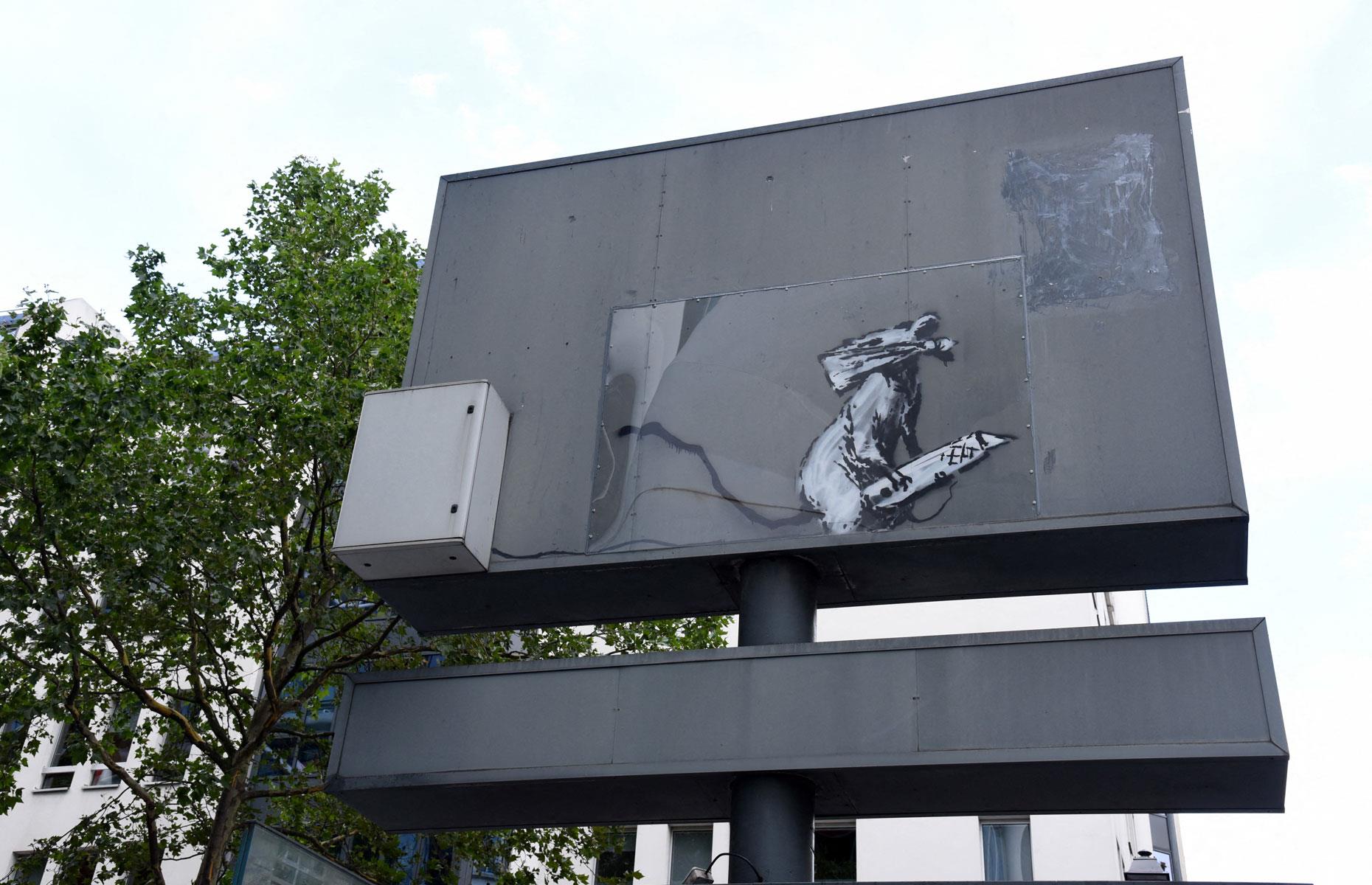 The Banksy rat mural worth up to $766,000 (£595k)
