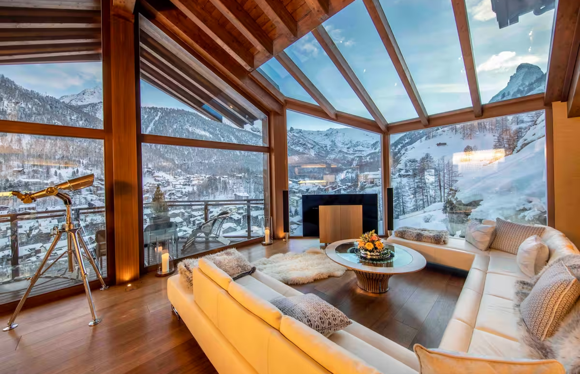 Ski chalet, Valais, Switzerland: £498,108 ($610.7k) PCM