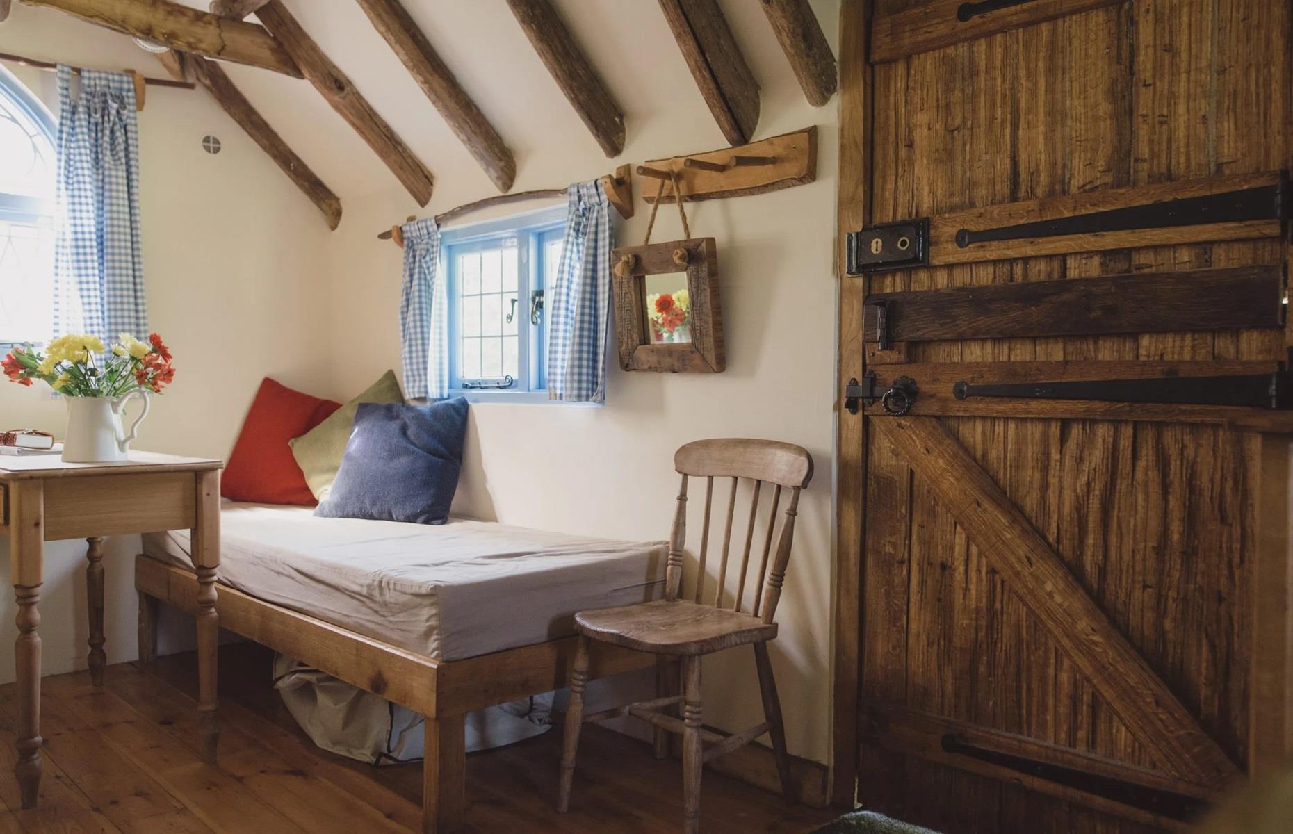 Meadow Keeper's Cottage, East Sussex, UK
