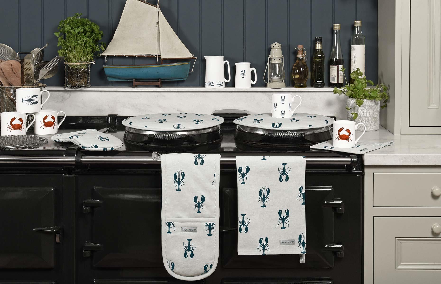Call on seafood prints in the kitchen