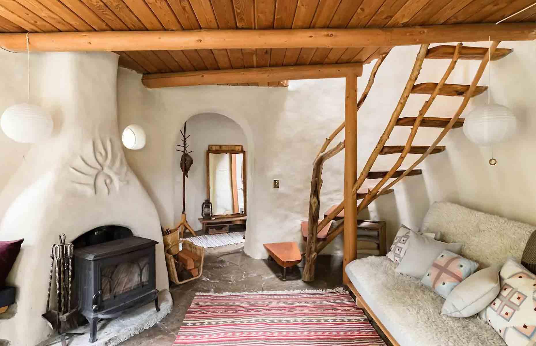Cob cottage, British Columbia, Canada