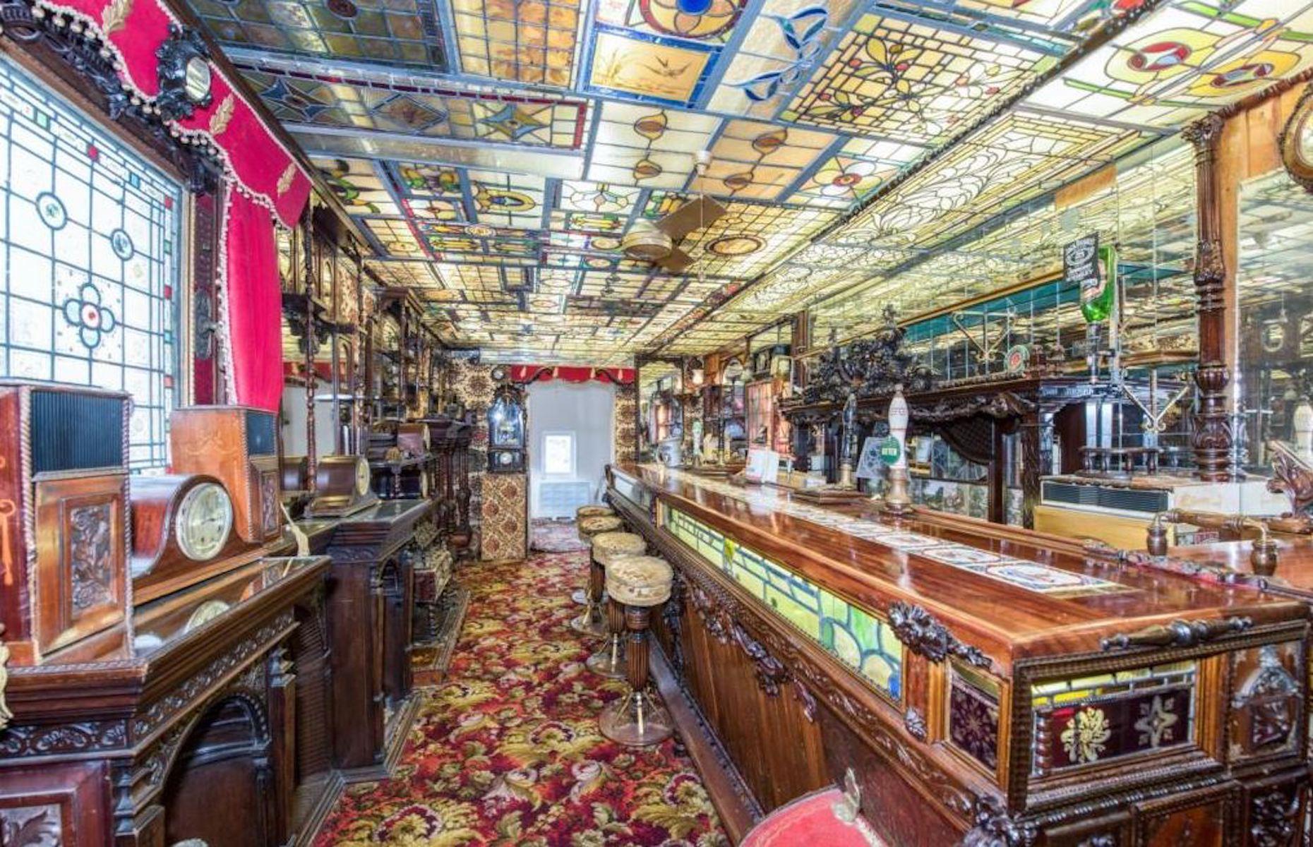 Victorian terrace with tavern, London, UK