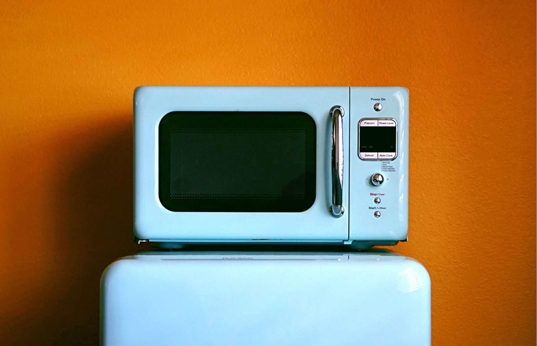 1960s: the microwave