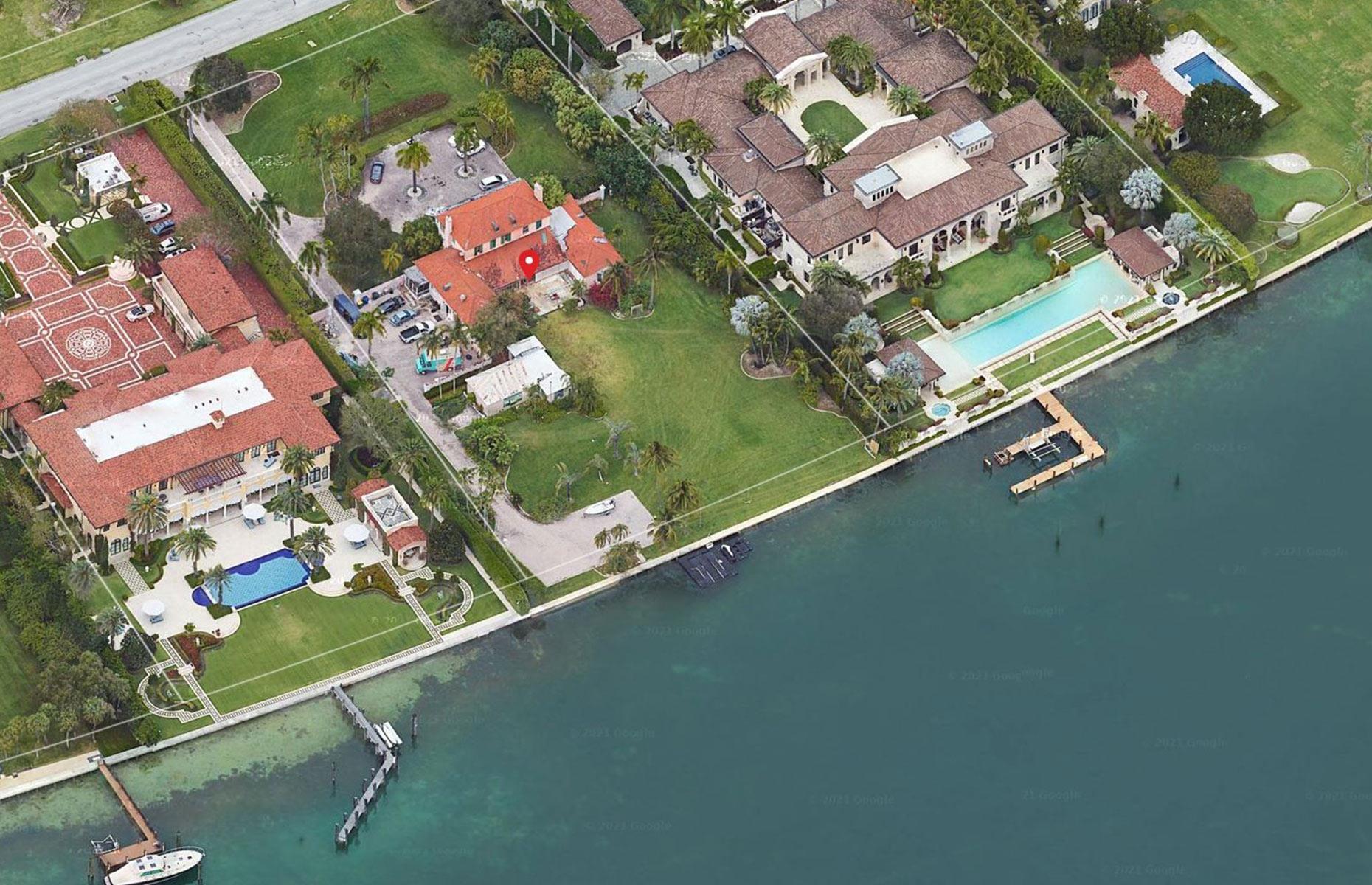 Tom Brady's teardown mansion