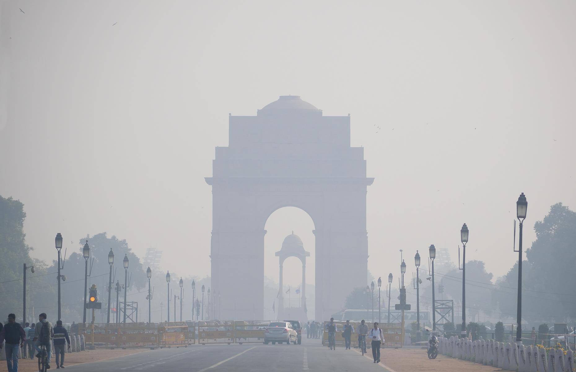 Air pollution reduces in New Delhi, India