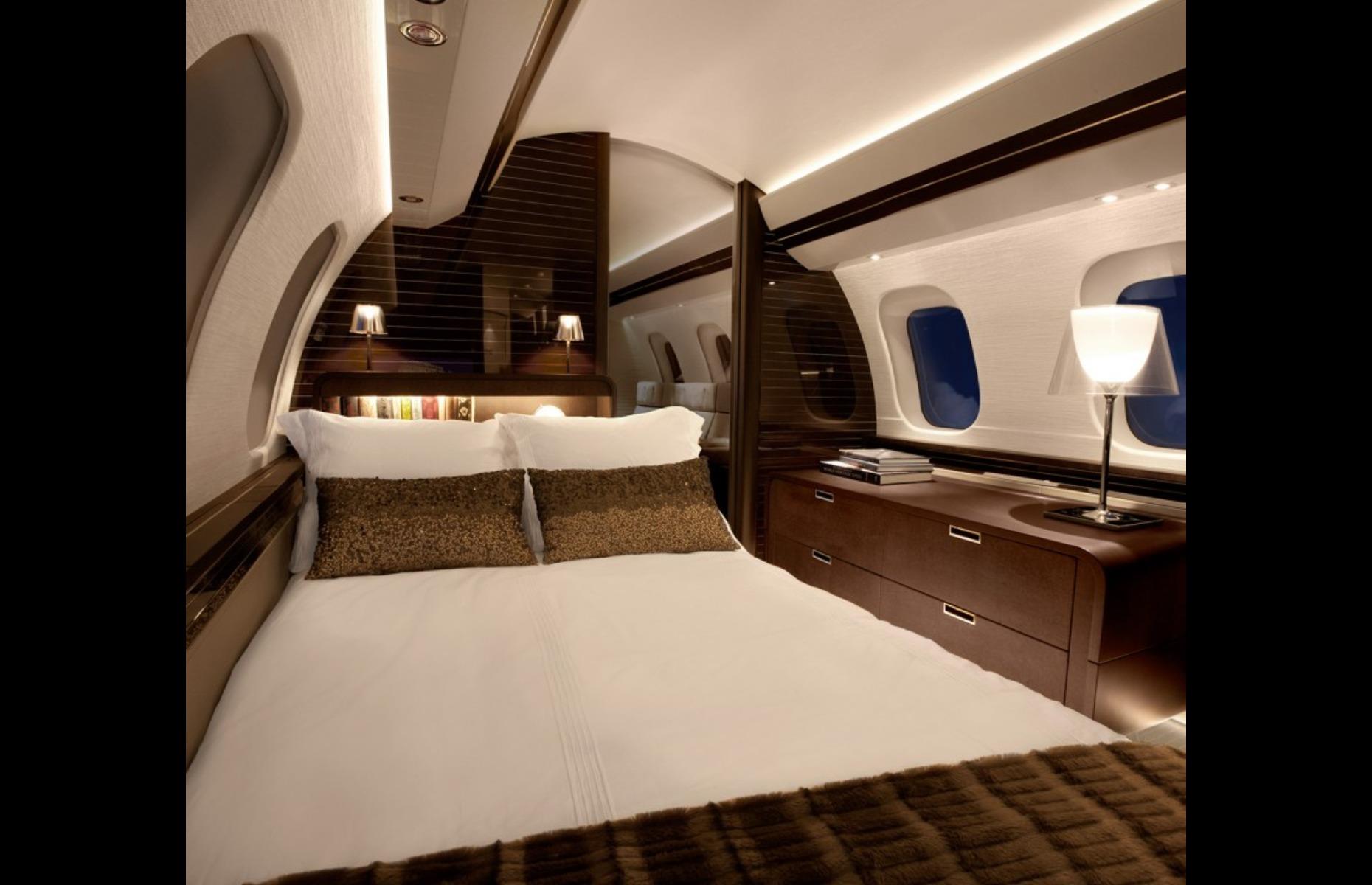 Luxury Private Jet Interior Photobook: Capturing the Lavish World of Private  Jet Interiors Colorful Pages For All Ages Relaxation And Stress Relief |  Ideal Gift For Special Occasions: Meyers, Rita: 9798387089732: Amazon.com: