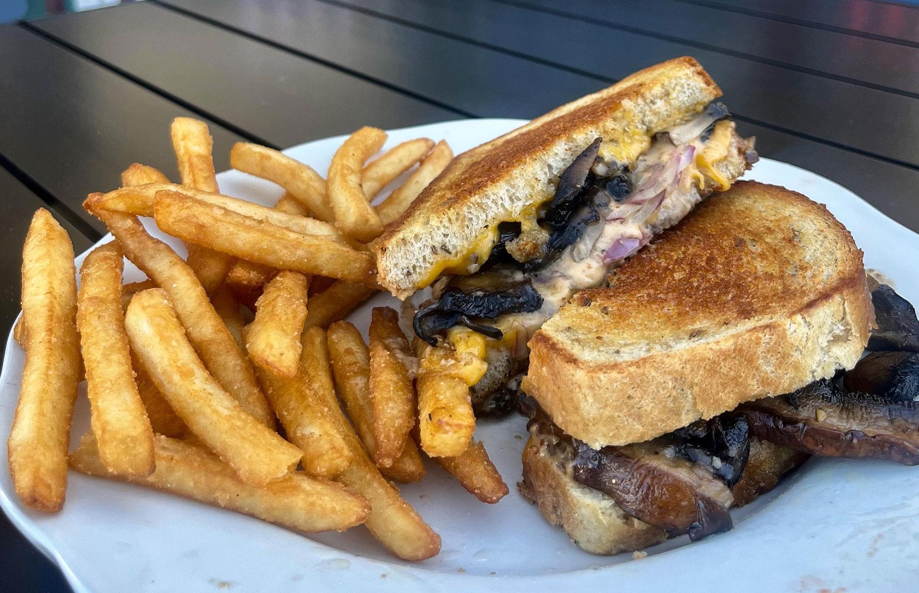 19. Illinois: The Village Tavern, Long Grove