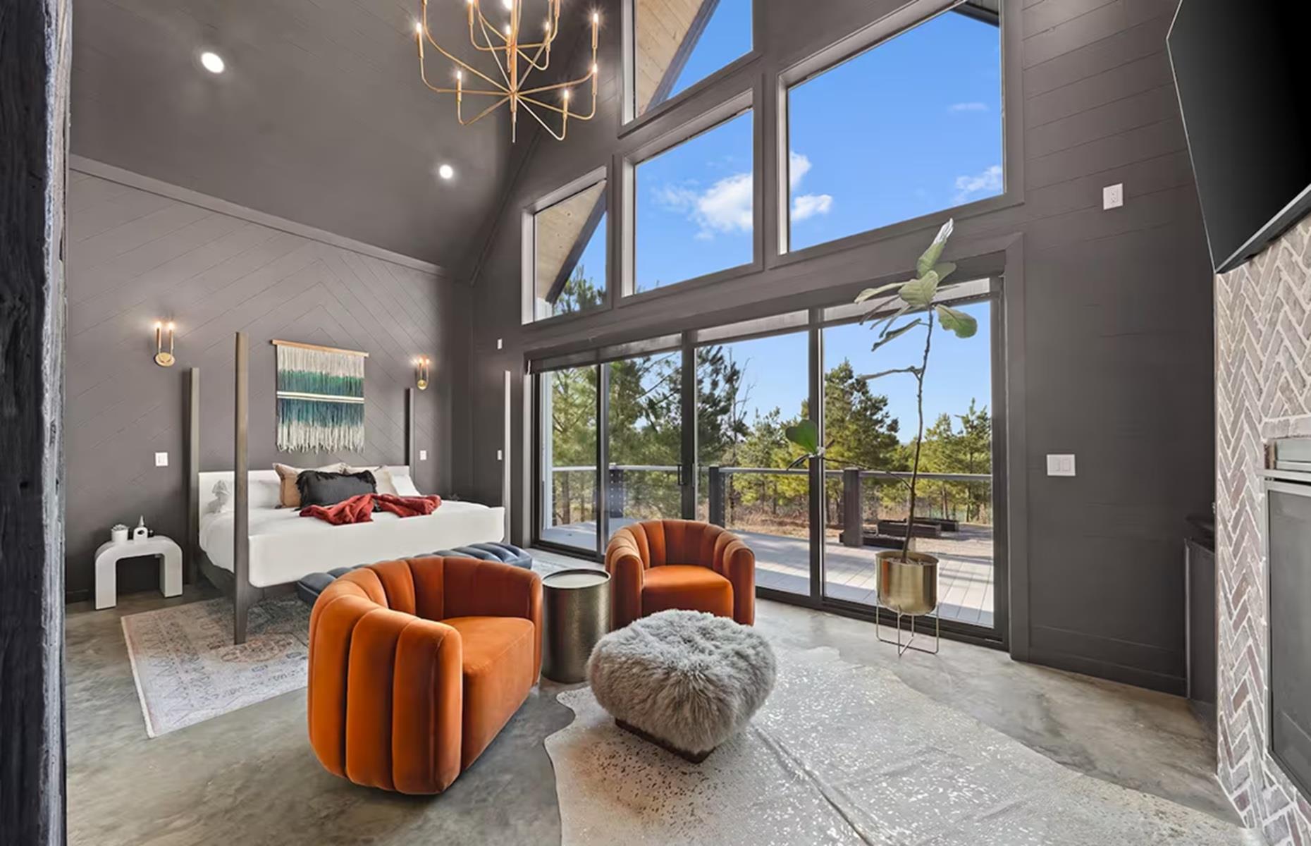 Double-height ceilings