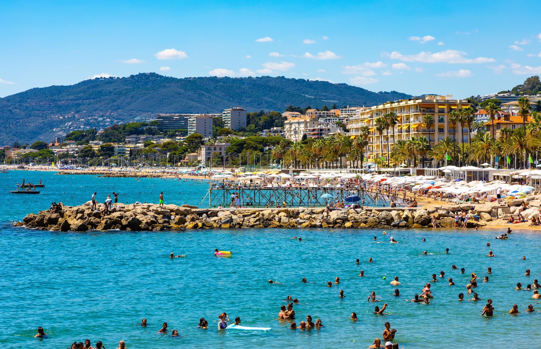 Swap: Cannes beaches, France