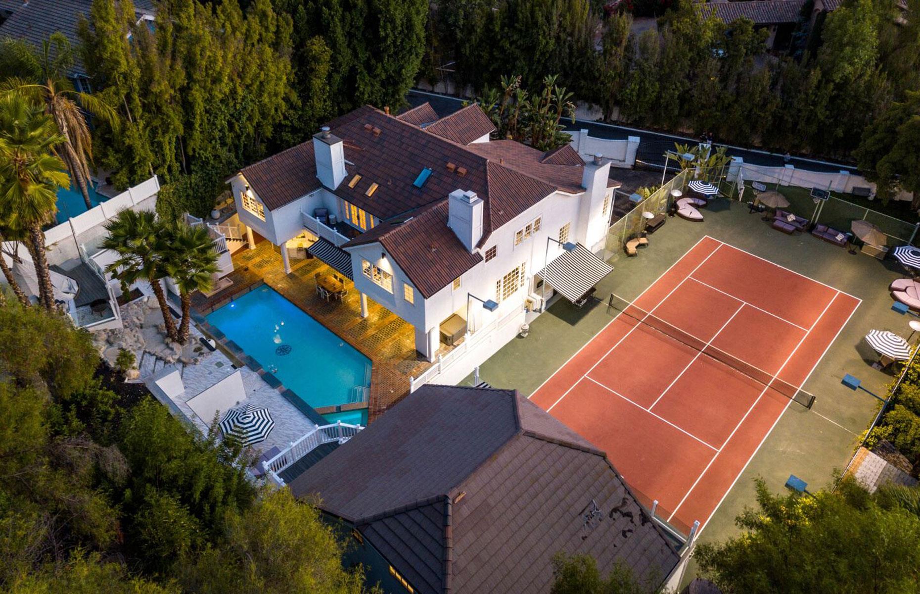 Marlon Jackson's Hamptons-style estate