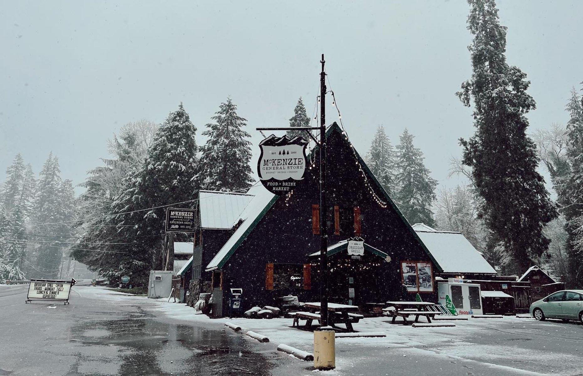 Oregon: McKenzie General Store, McKenzie Bridge
