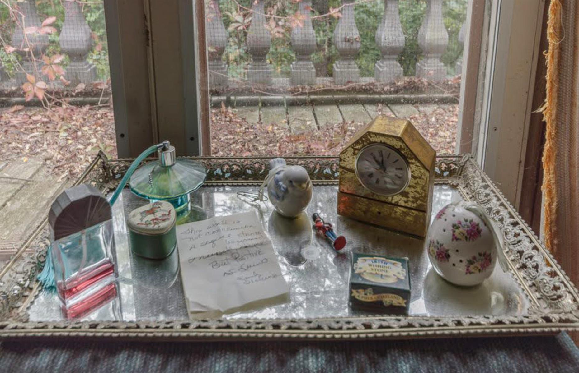 Antique mementos