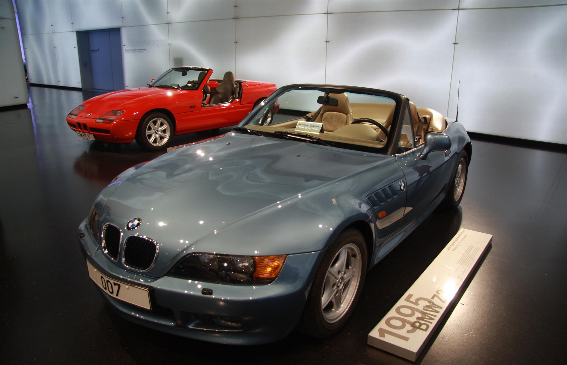 1995: BMW Z3 in GoldenEye