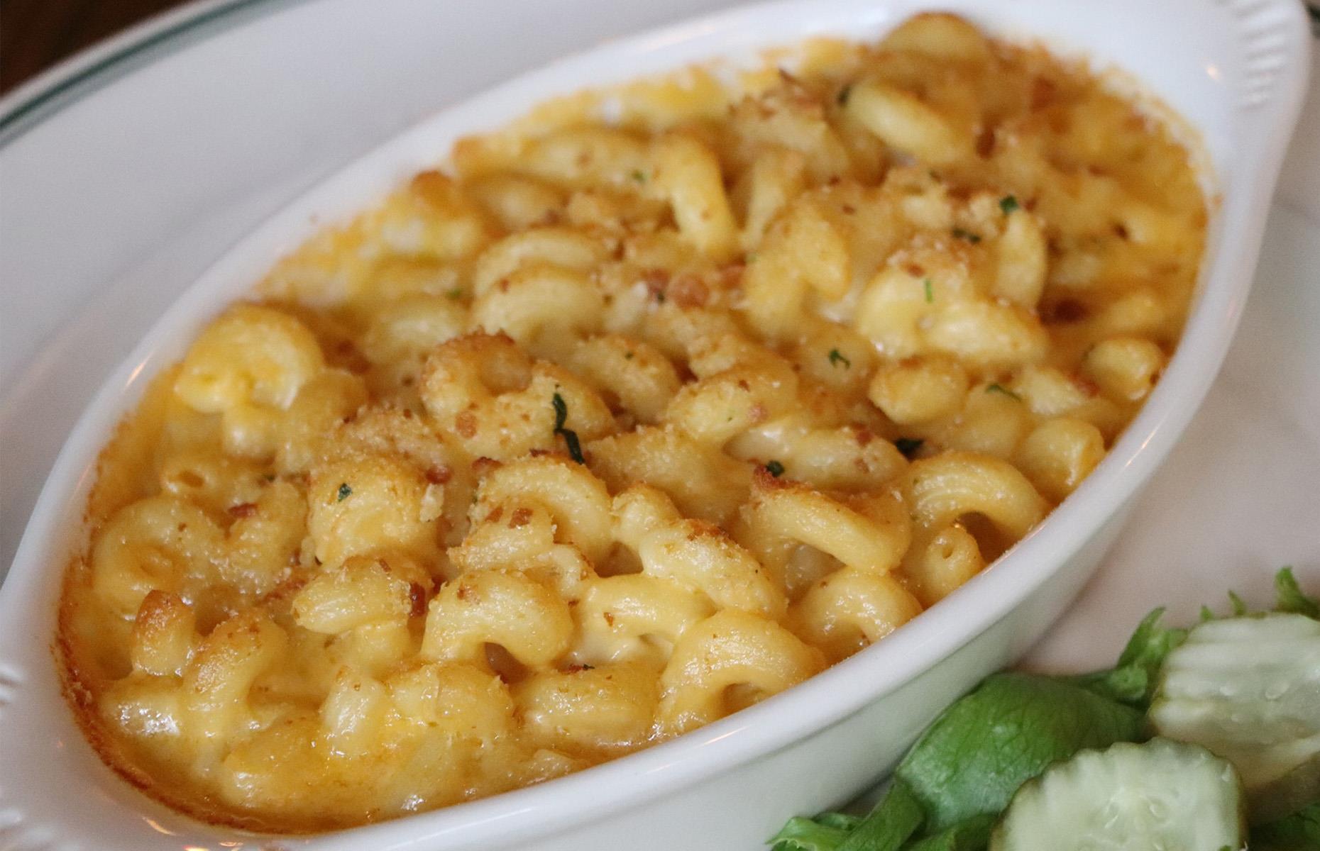 Old-Fashioned Macaroni and Cheese - Insanely Good