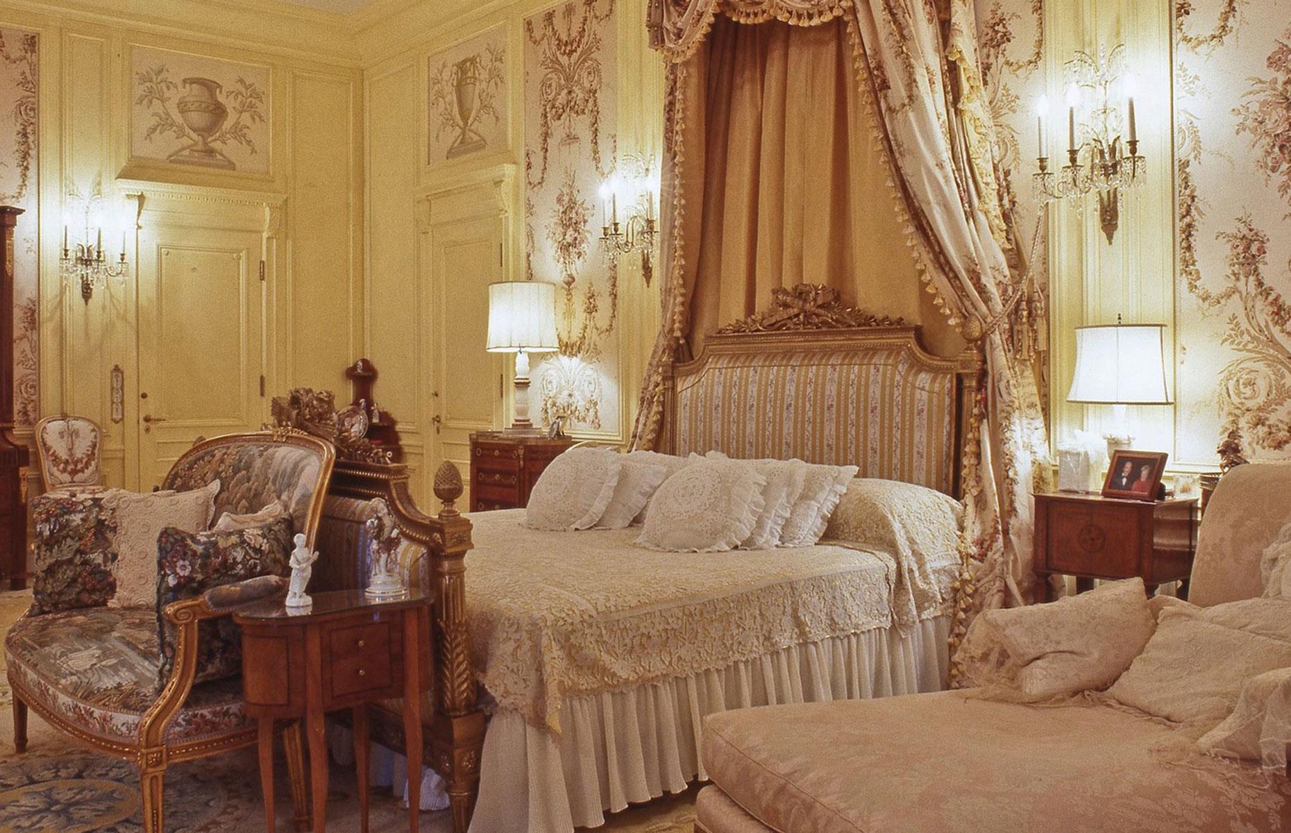 Mar-a-Lago 'was ransacked'