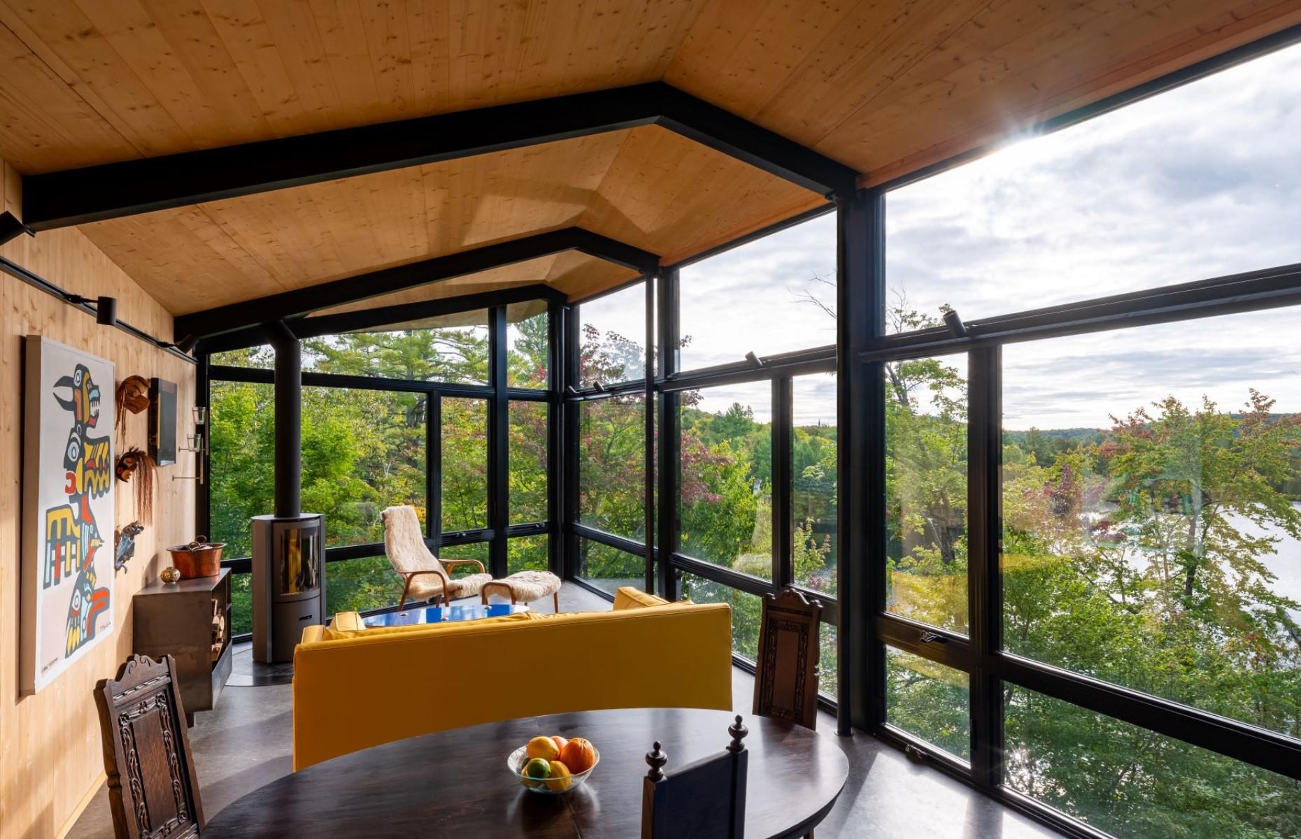 The m.o.r.e. CLT Cabin, La Pêche, Québec