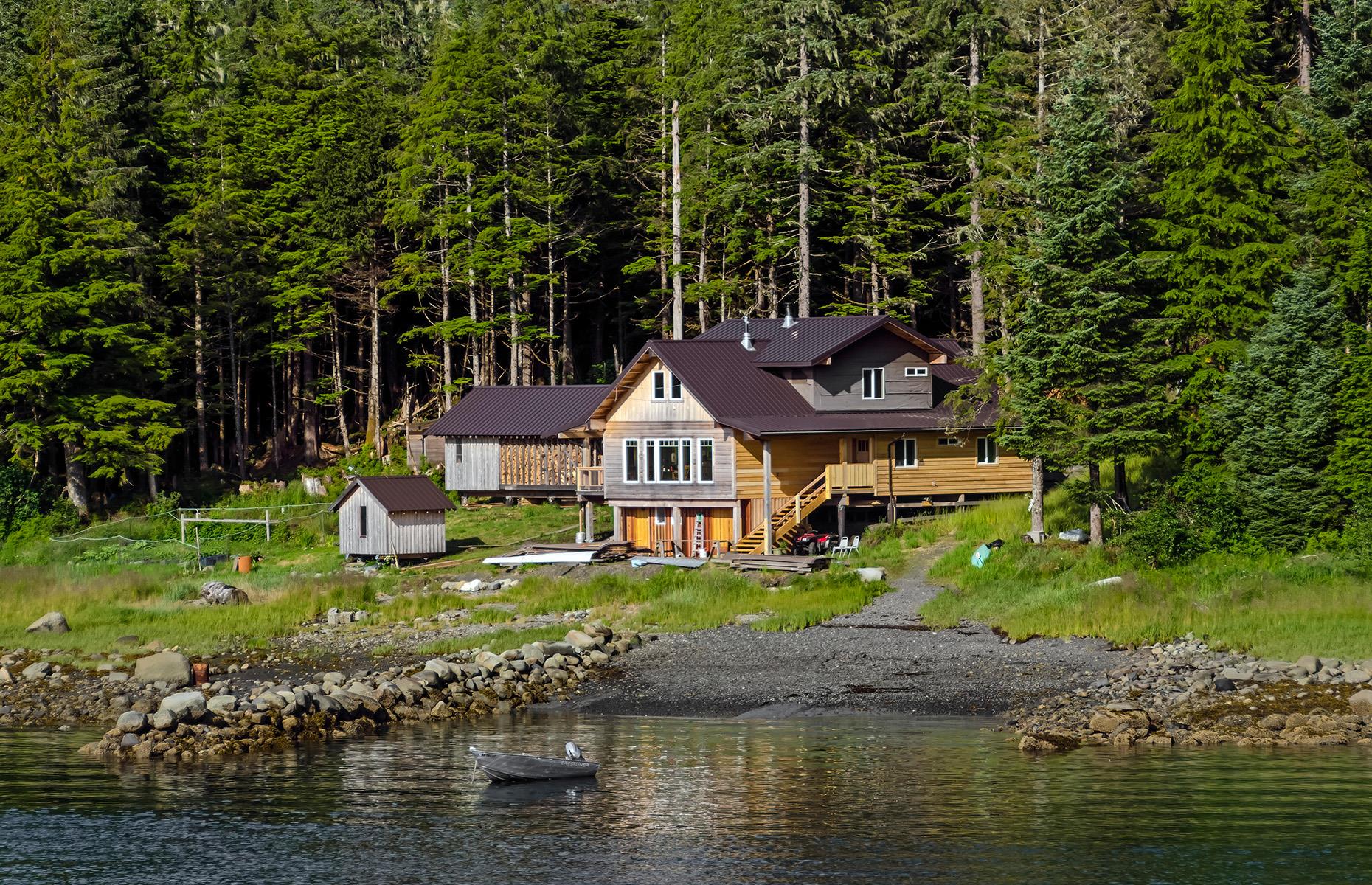 Alaska: wooden frame