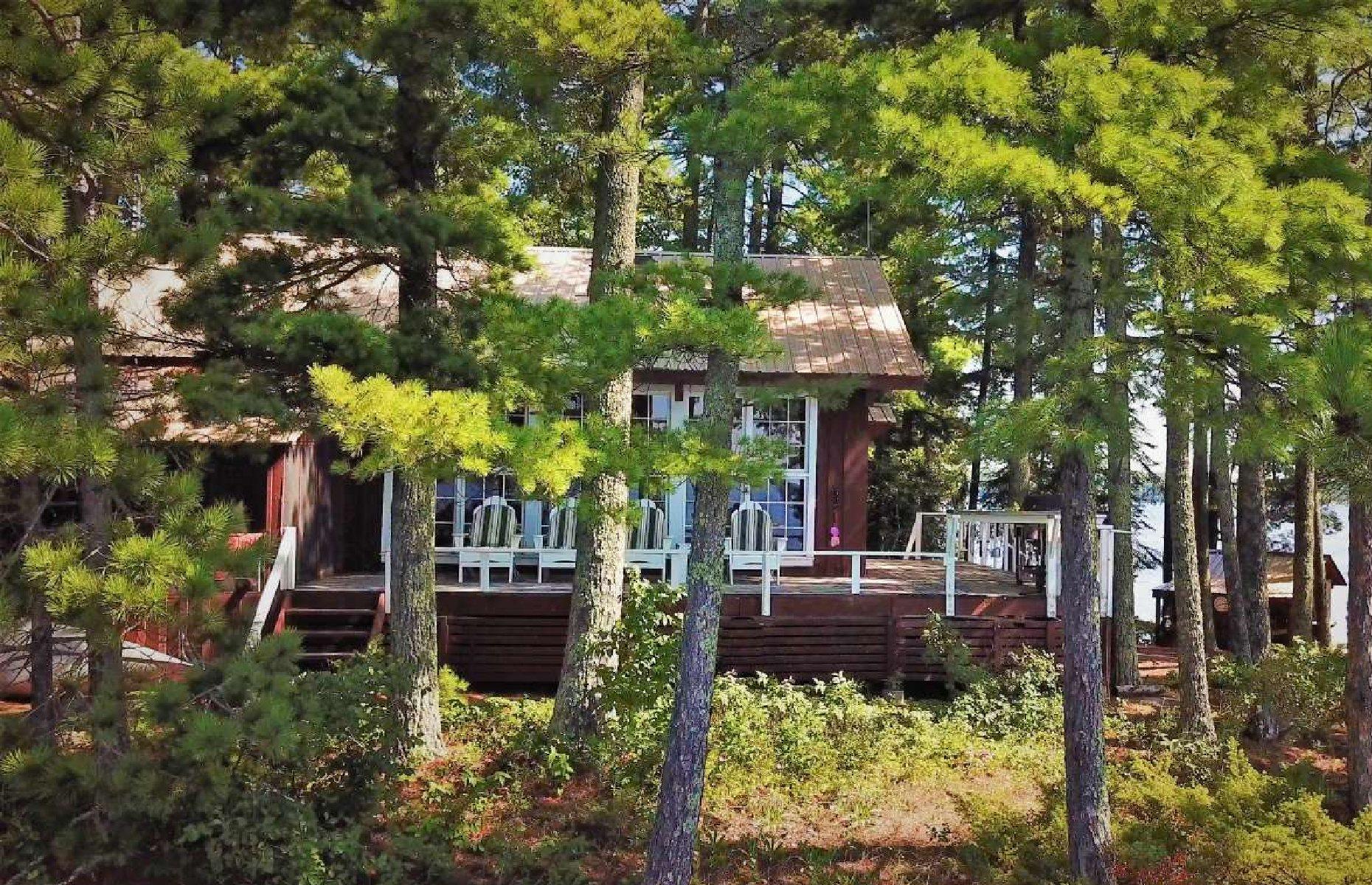 Sandpoint Lake Island, Minnesota, USA: $640k (£507k)